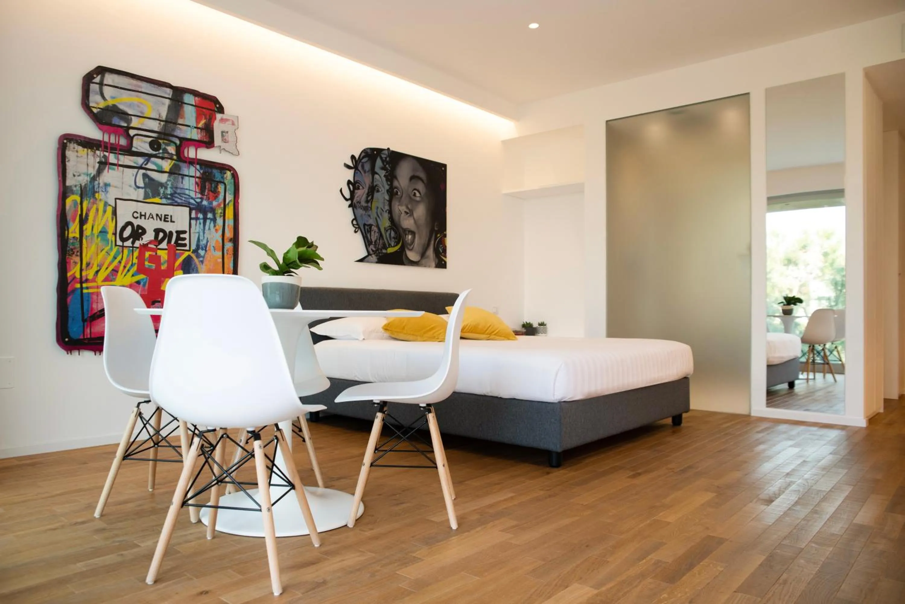 Bed in Marina Gardens Boutique&Suites