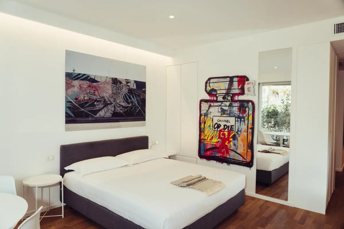 Photo of the whole room, Bed in Marina Gardens Boutique&Suites