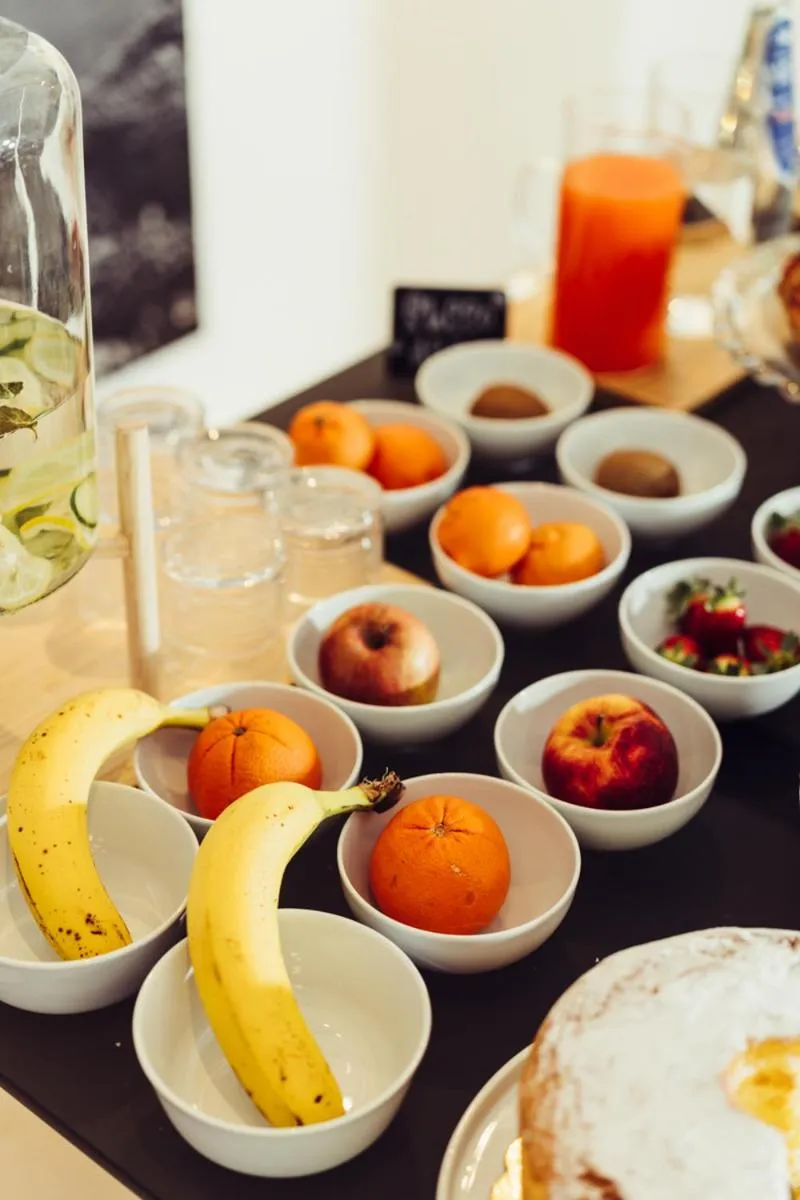 Food and drinks in Marina Gardens Boutique&Suites