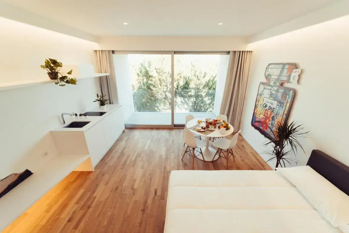 Junior Suite - single occupancy in Marina Gardens Boutique&Suites Junior Suite - single occupancy in Marina Gardens Boutique&Suites