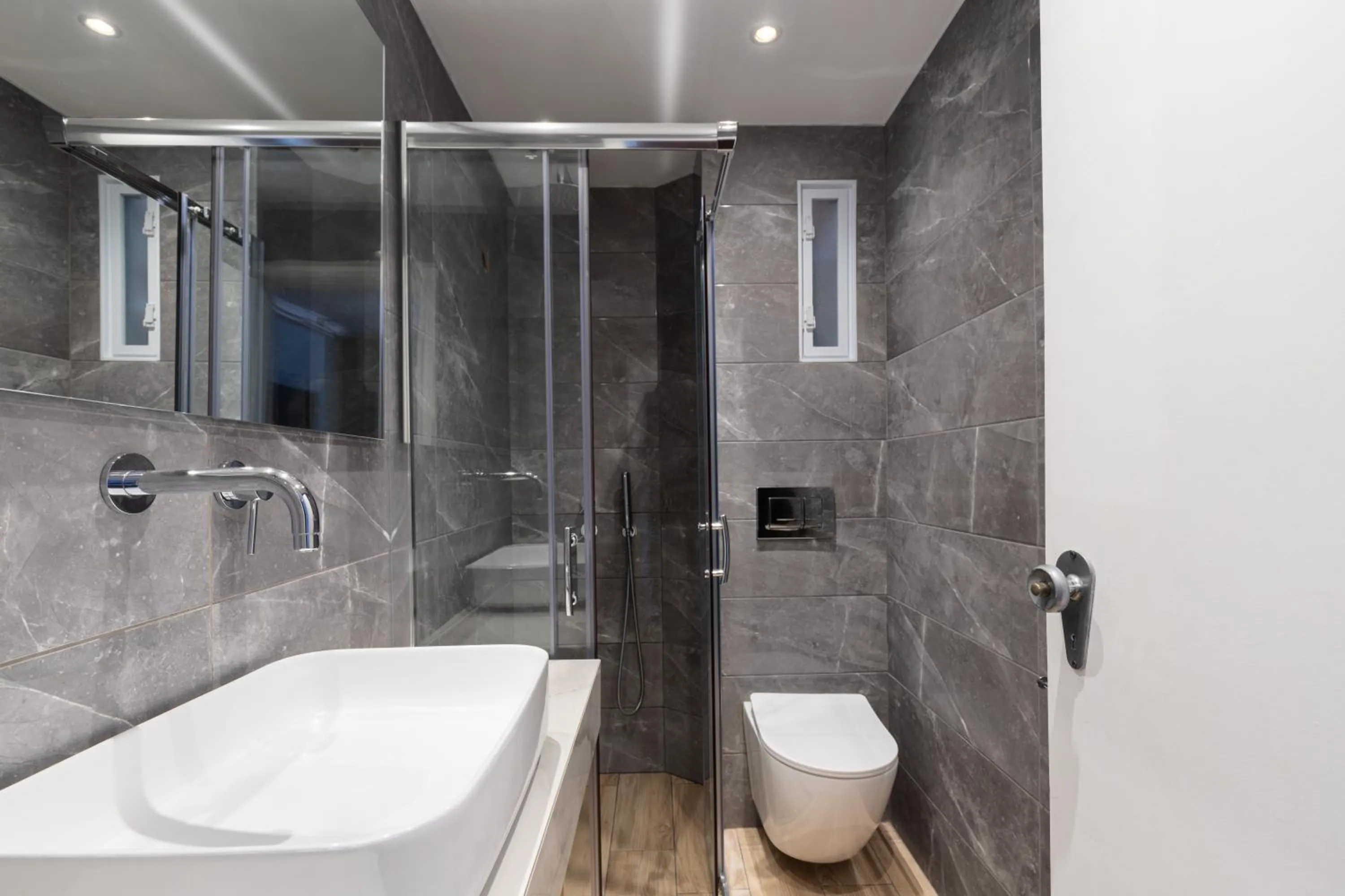 Toilet in Hotel Roumani