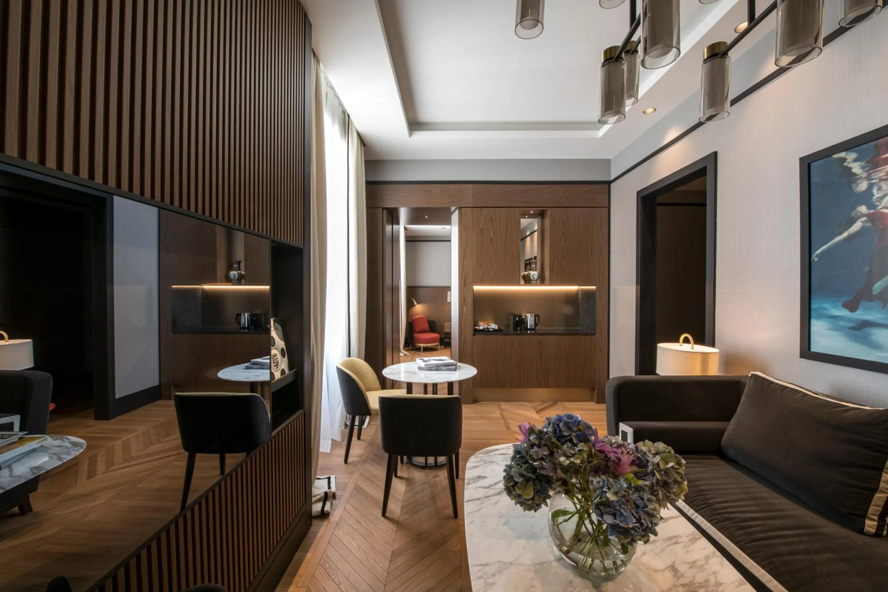 Seating area in Umiltà 36