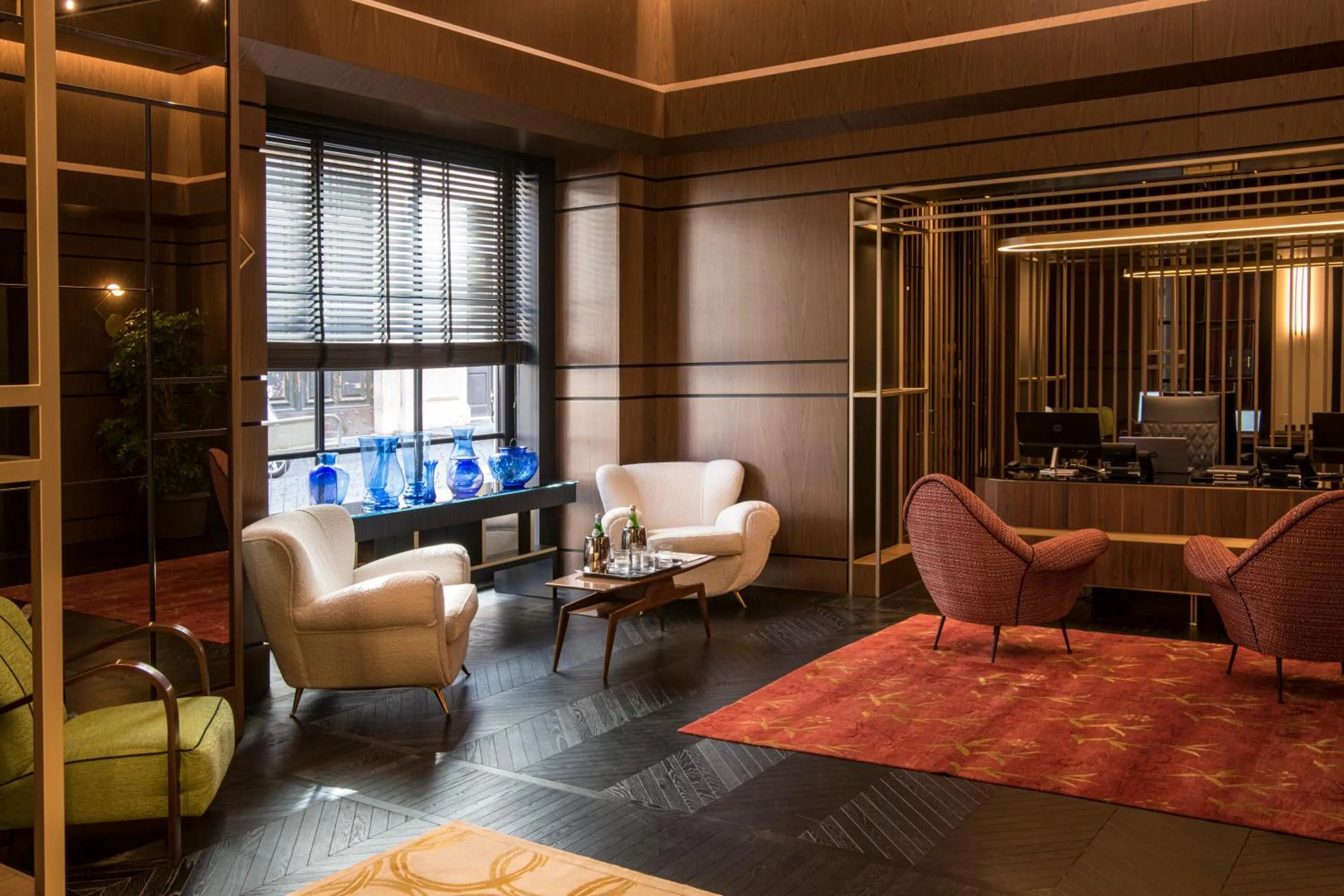 Lobby or reception in Umiltà 36