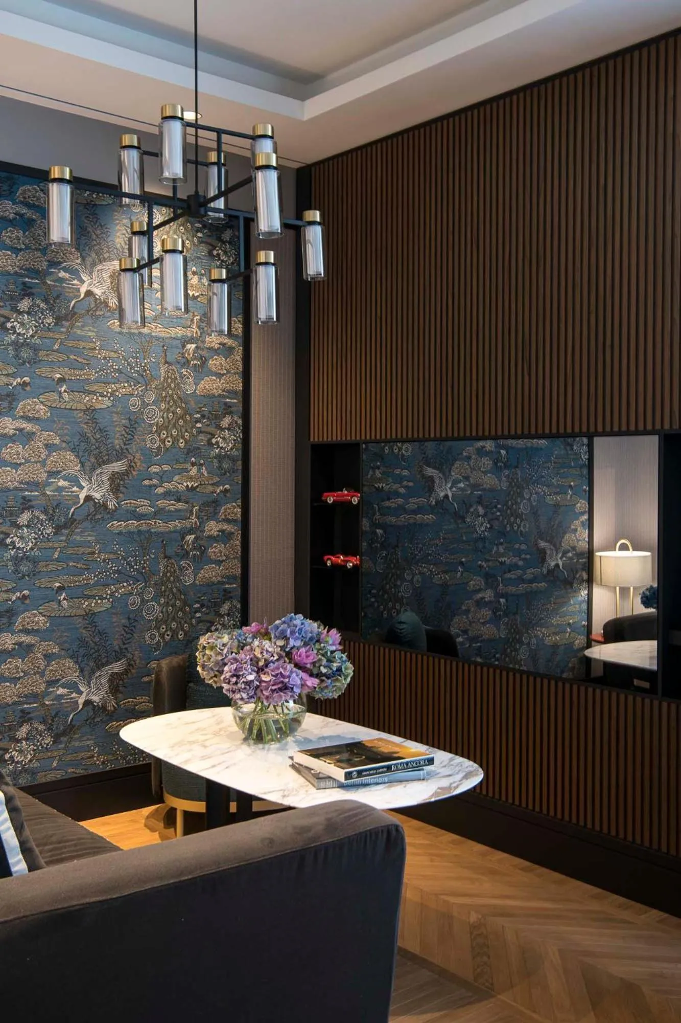 Seating area in Umiltà 36