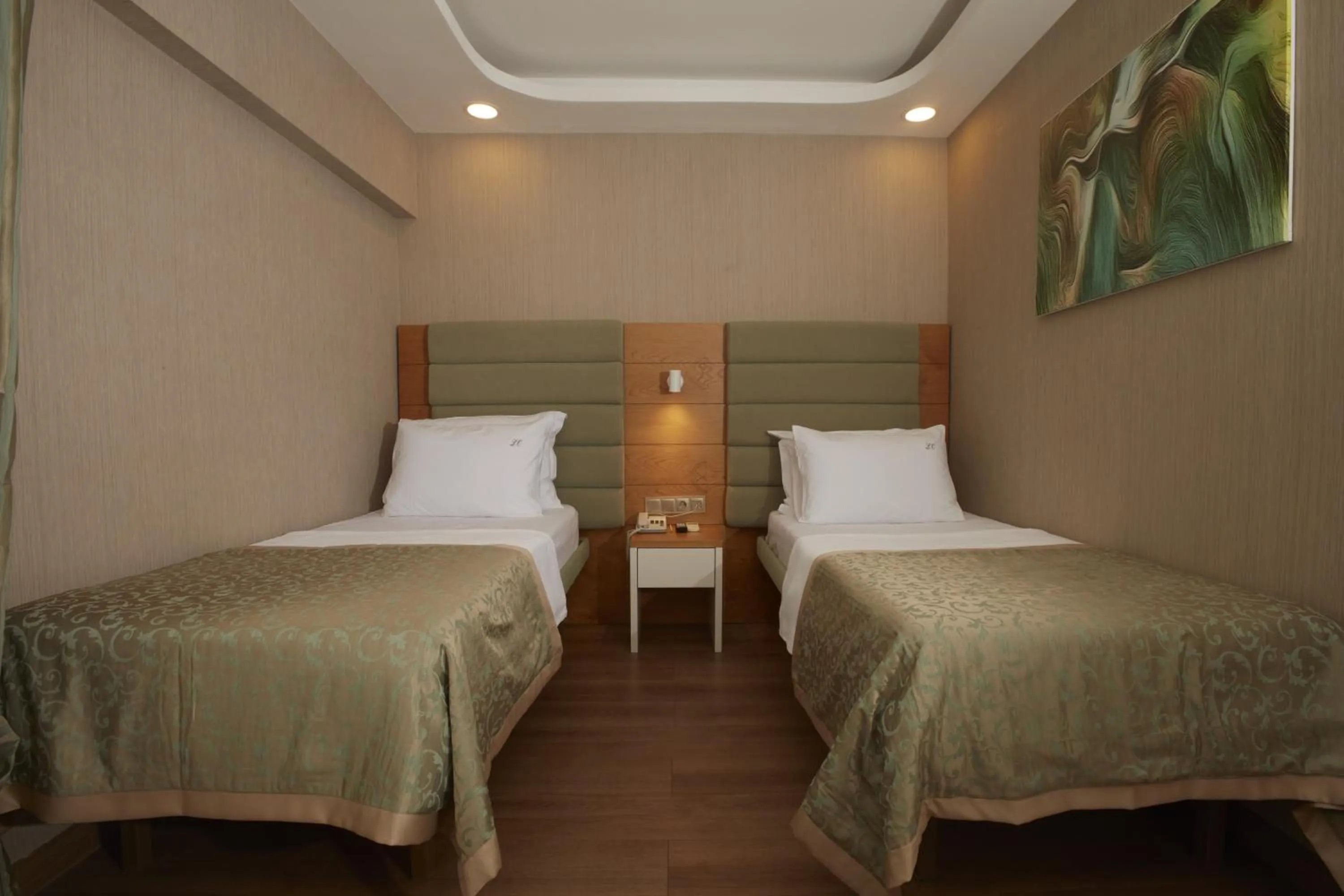 Bed in Life Corner Hotel