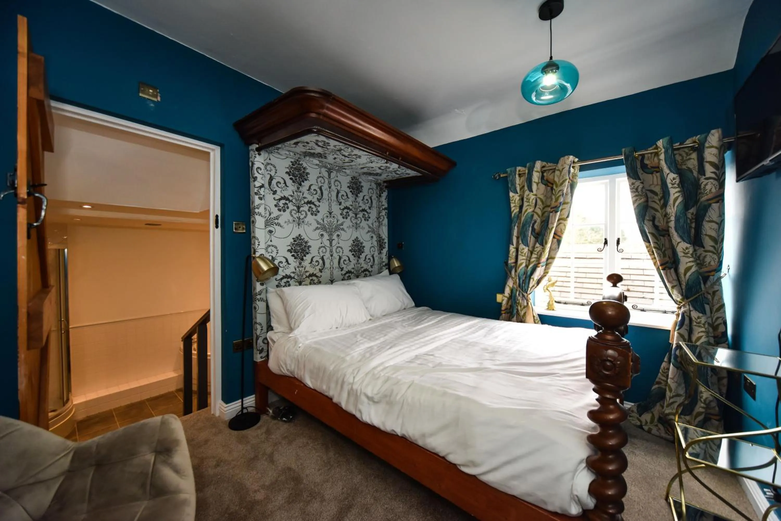 Bedroom, Bed in The Bear Inn