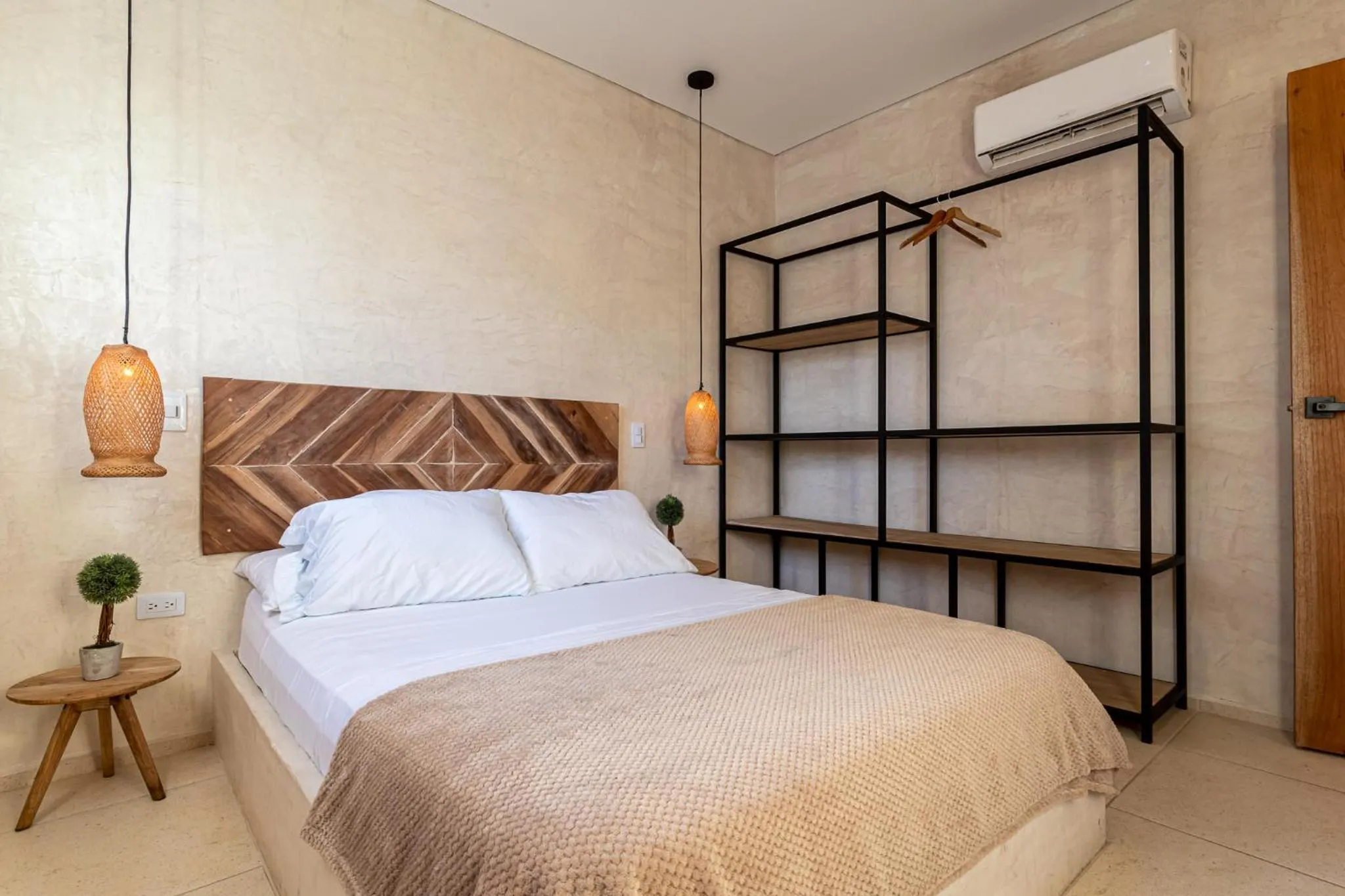 Photo of the whole room, Bed in Soy Local Santa Marta