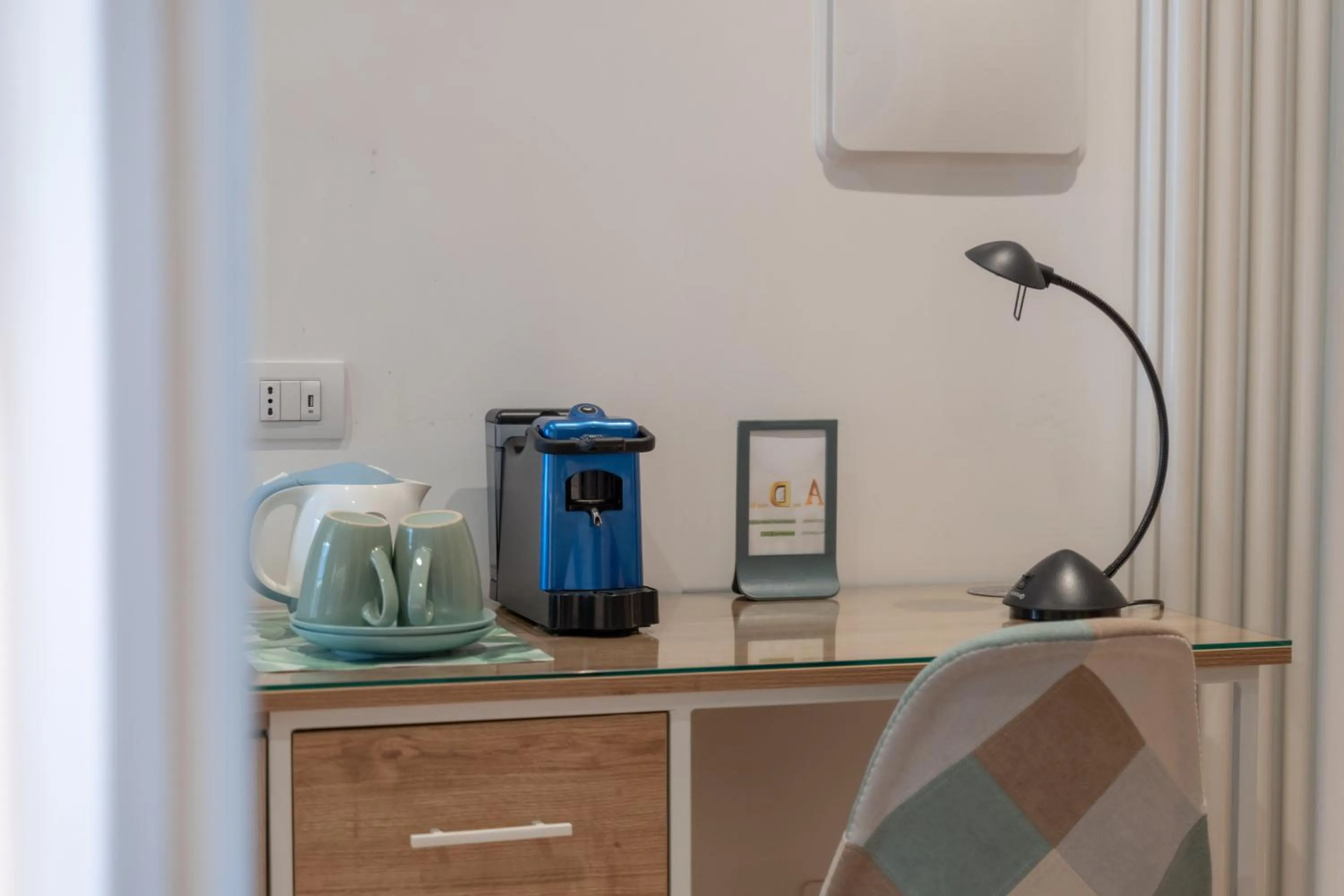 Coffee/tea facilities in B&B Amadema