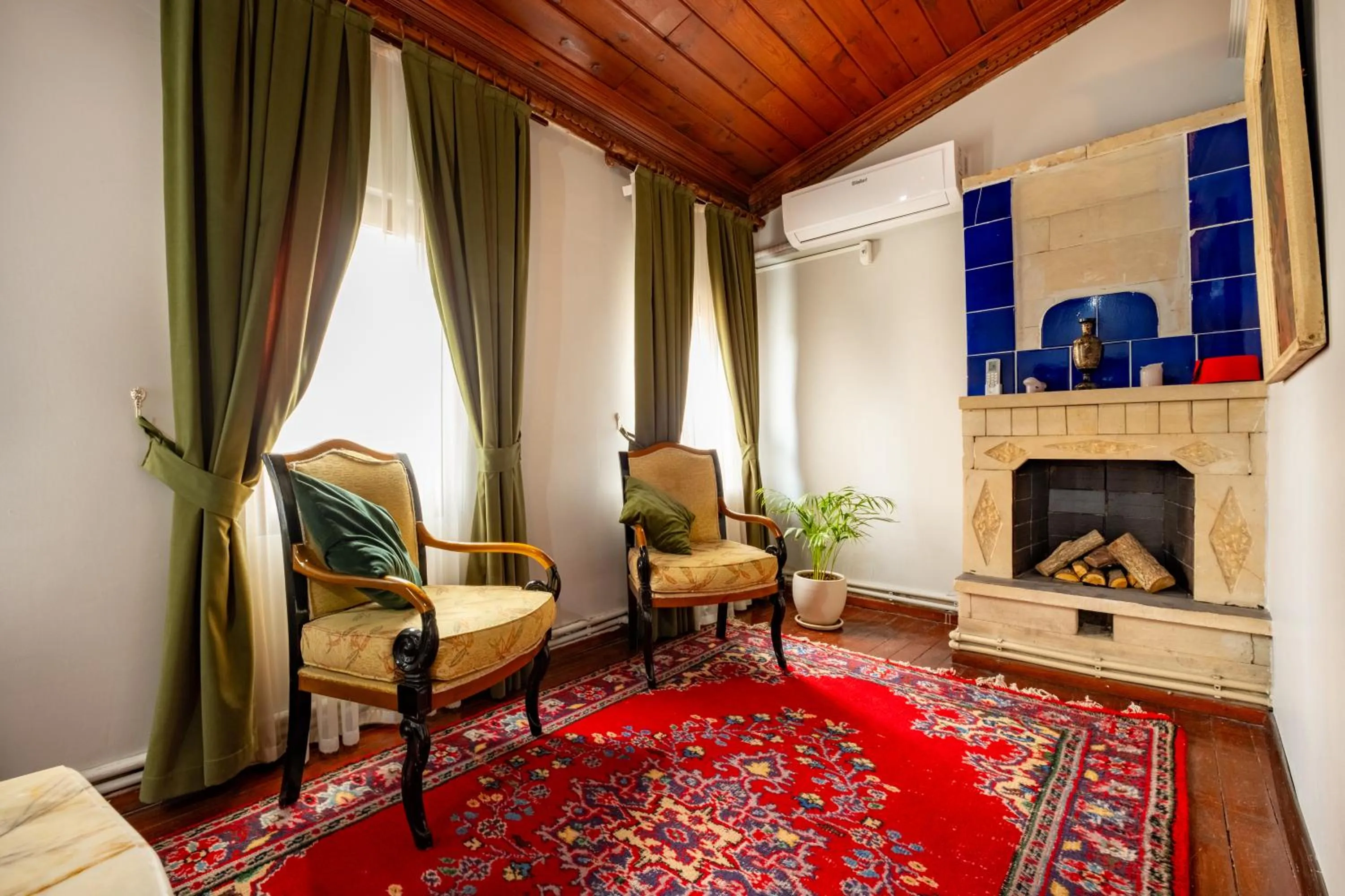 Living room in Nevalist Hotel