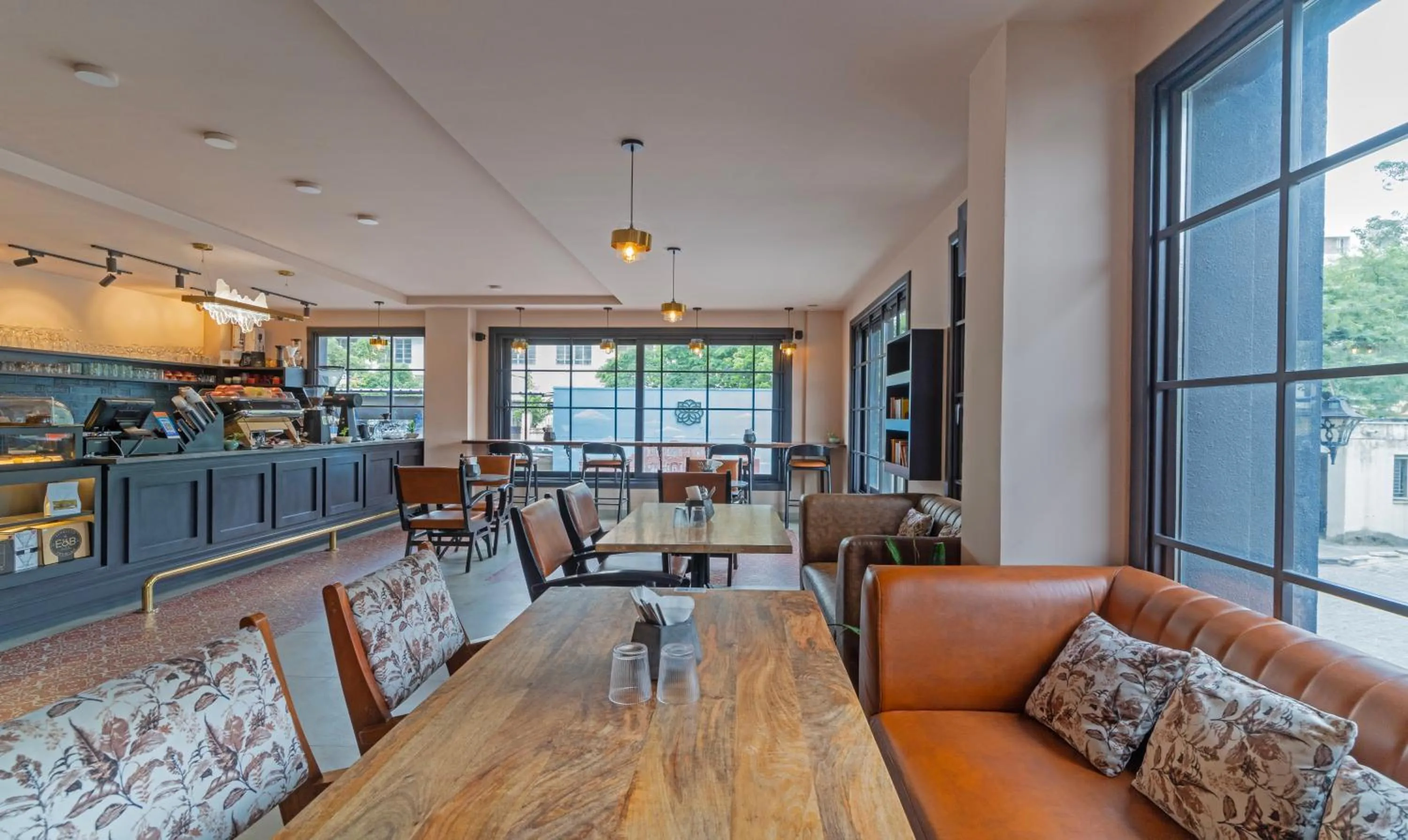 Restaurant/places to eat in Treebo Premium Baramasi By Jai Club Prime