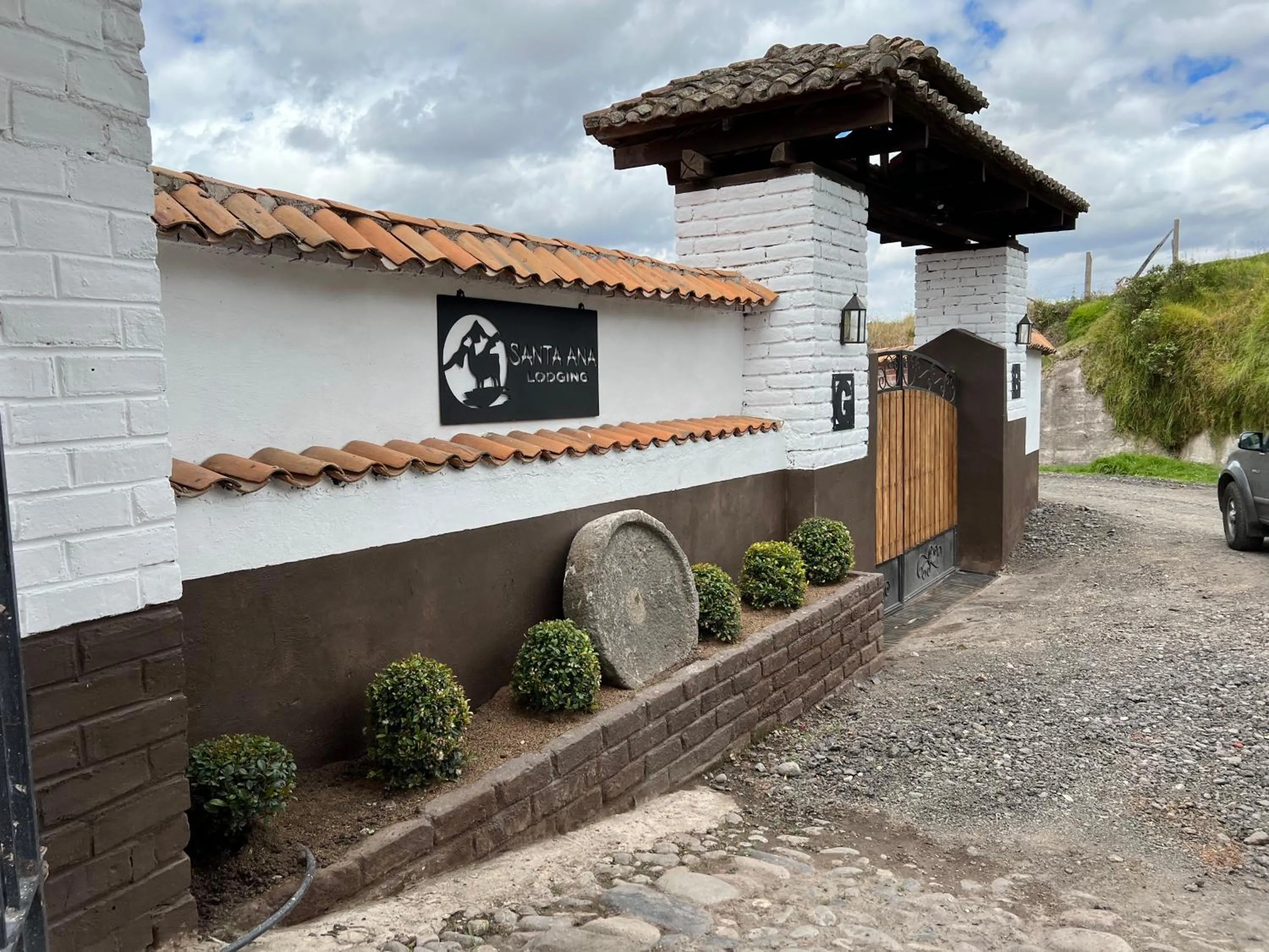 Property building in Hacienda Santa Ana Lodging