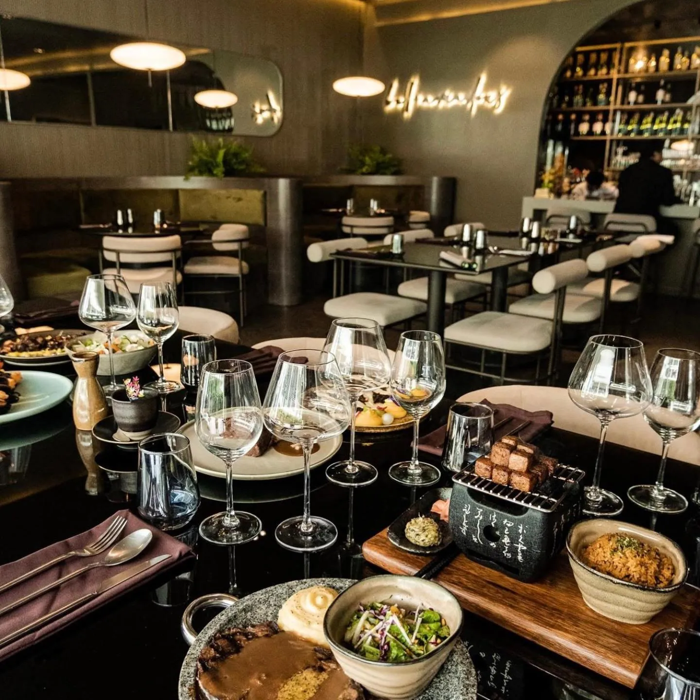 Restaurant/places to eat in 88th Avenue