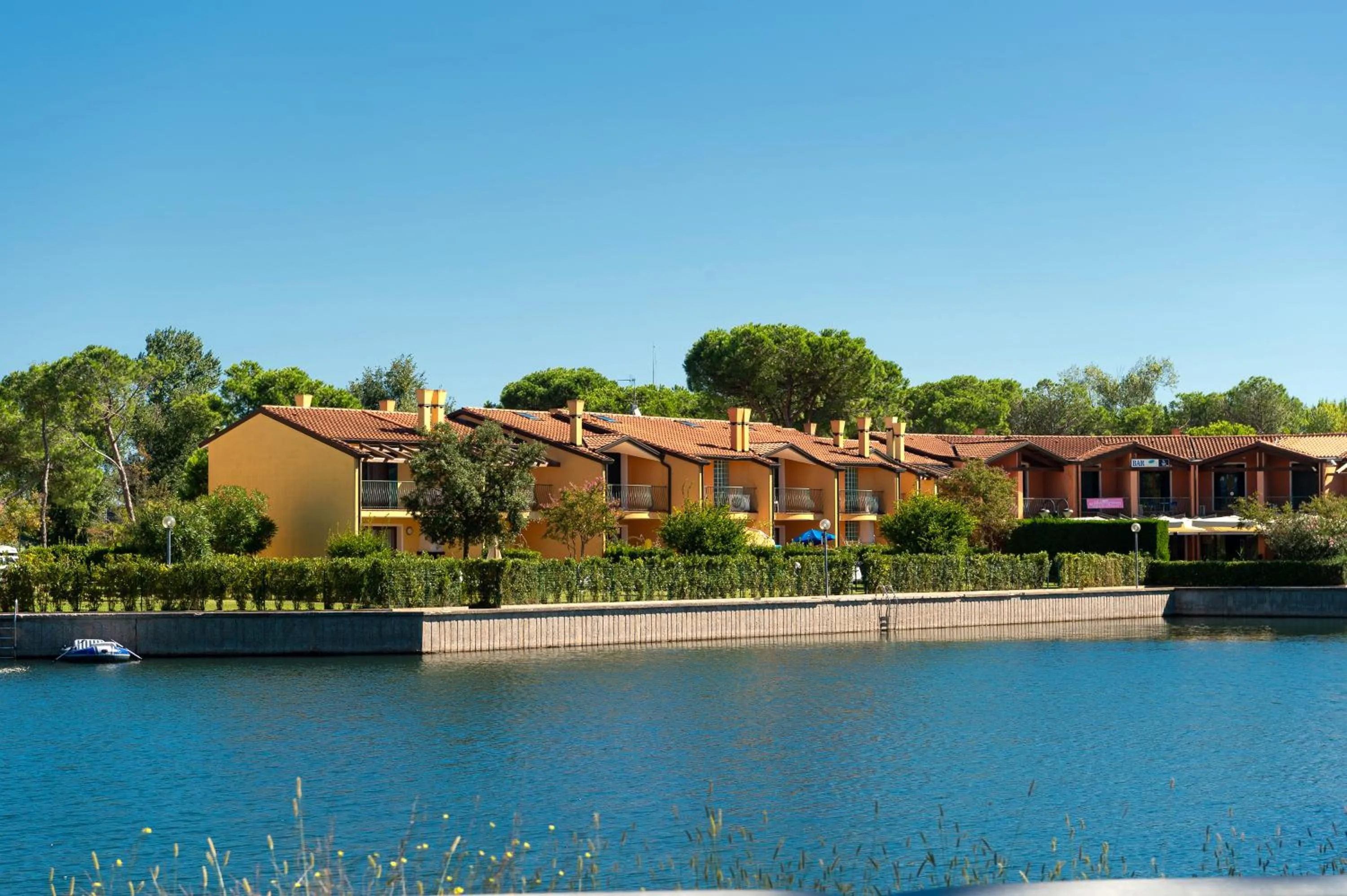 Property building in Isola di Albarella Hotel Capo Nord