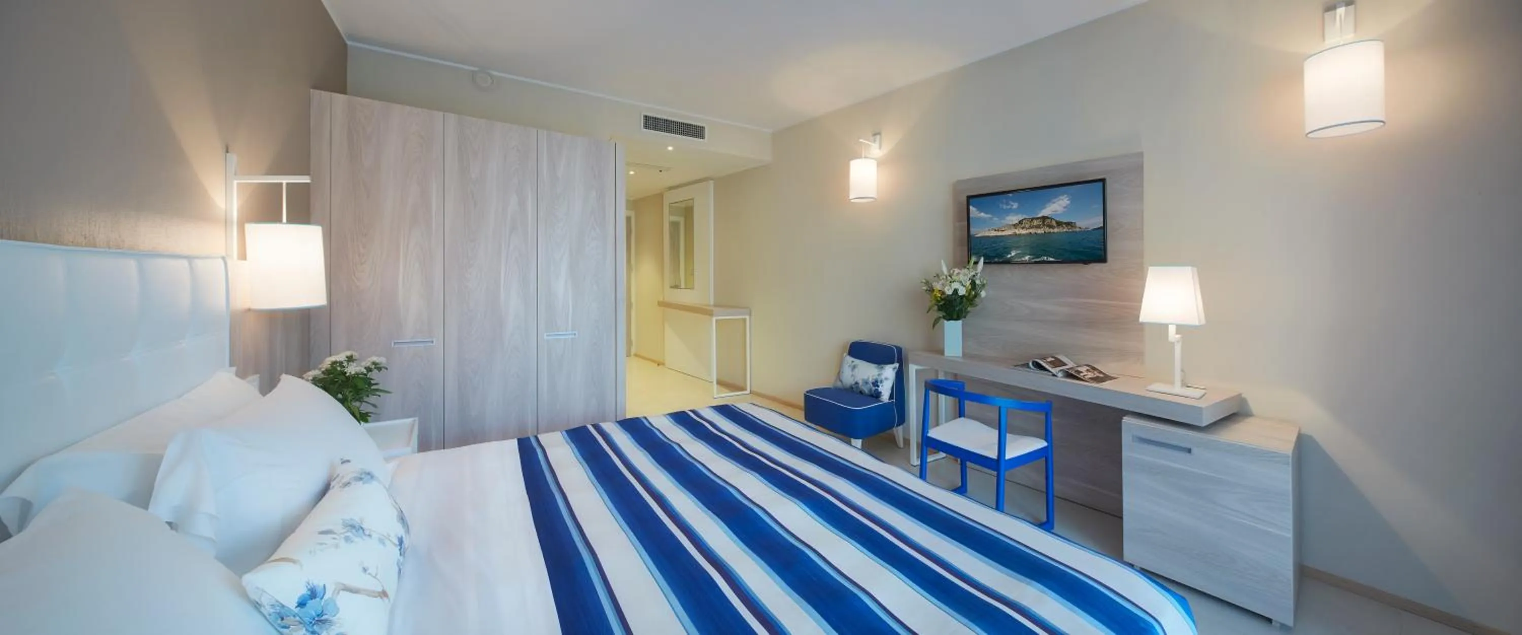 Bedroom, Bed in Isola di Albarella Hotel Capo Nord