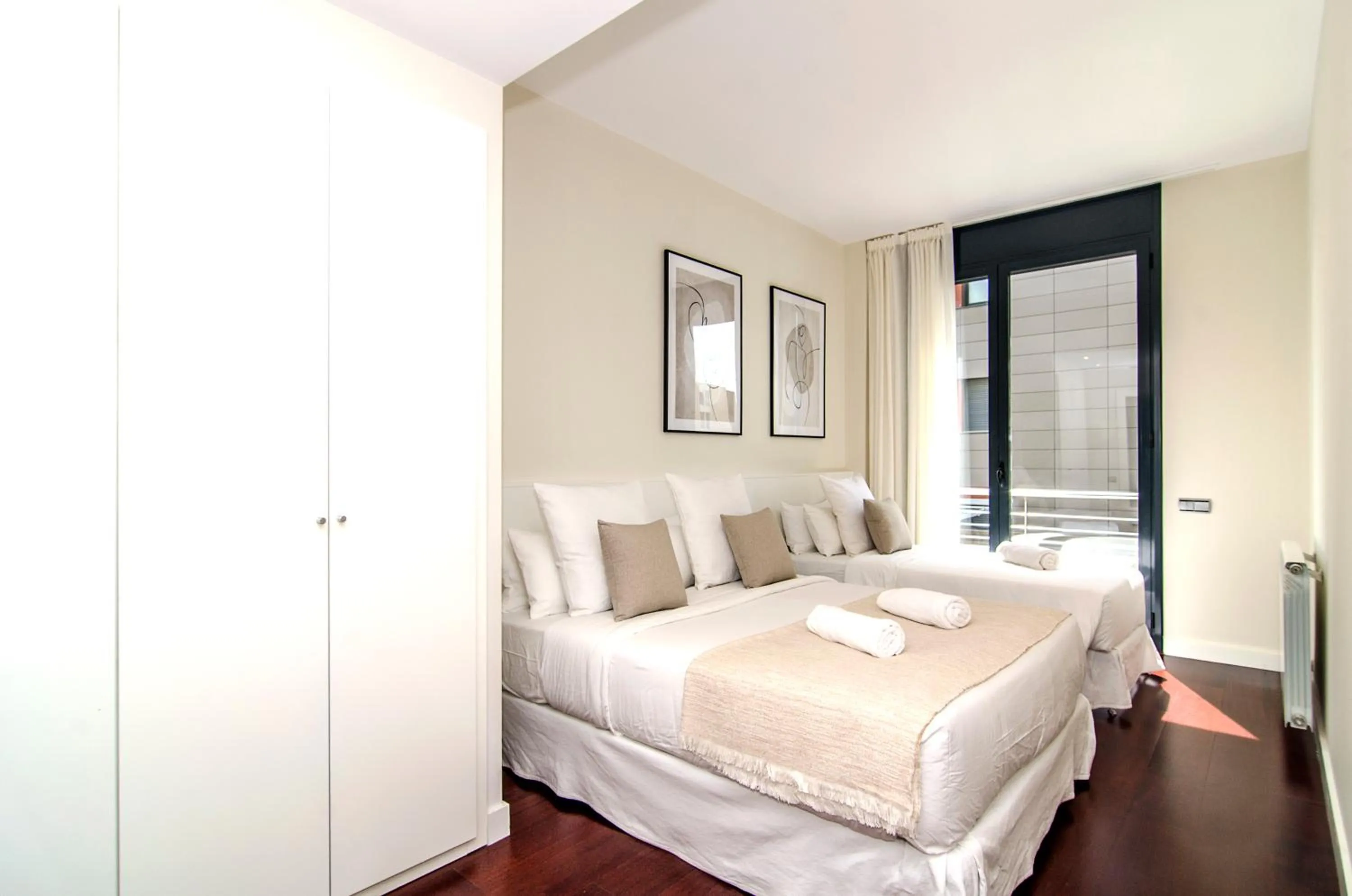 Bed in Sitges Spaces Garden Paradise 3 bedroom, 3 bathroom, huge PRIVATE garden-terrace, pool- sleeps up to 8