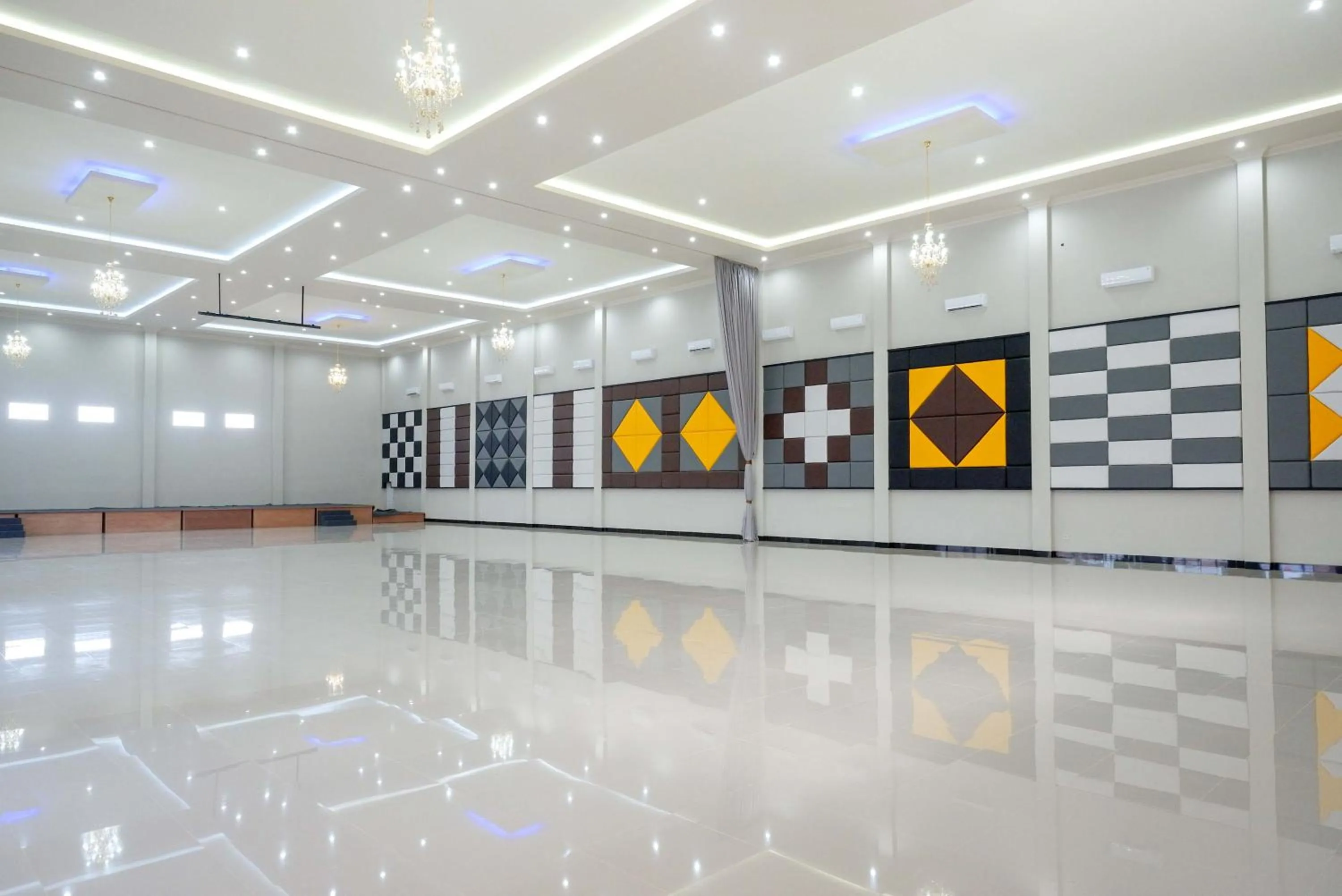 Banquet/Function facilities in RedDoorz Plus @ Jl Pemuda Pati