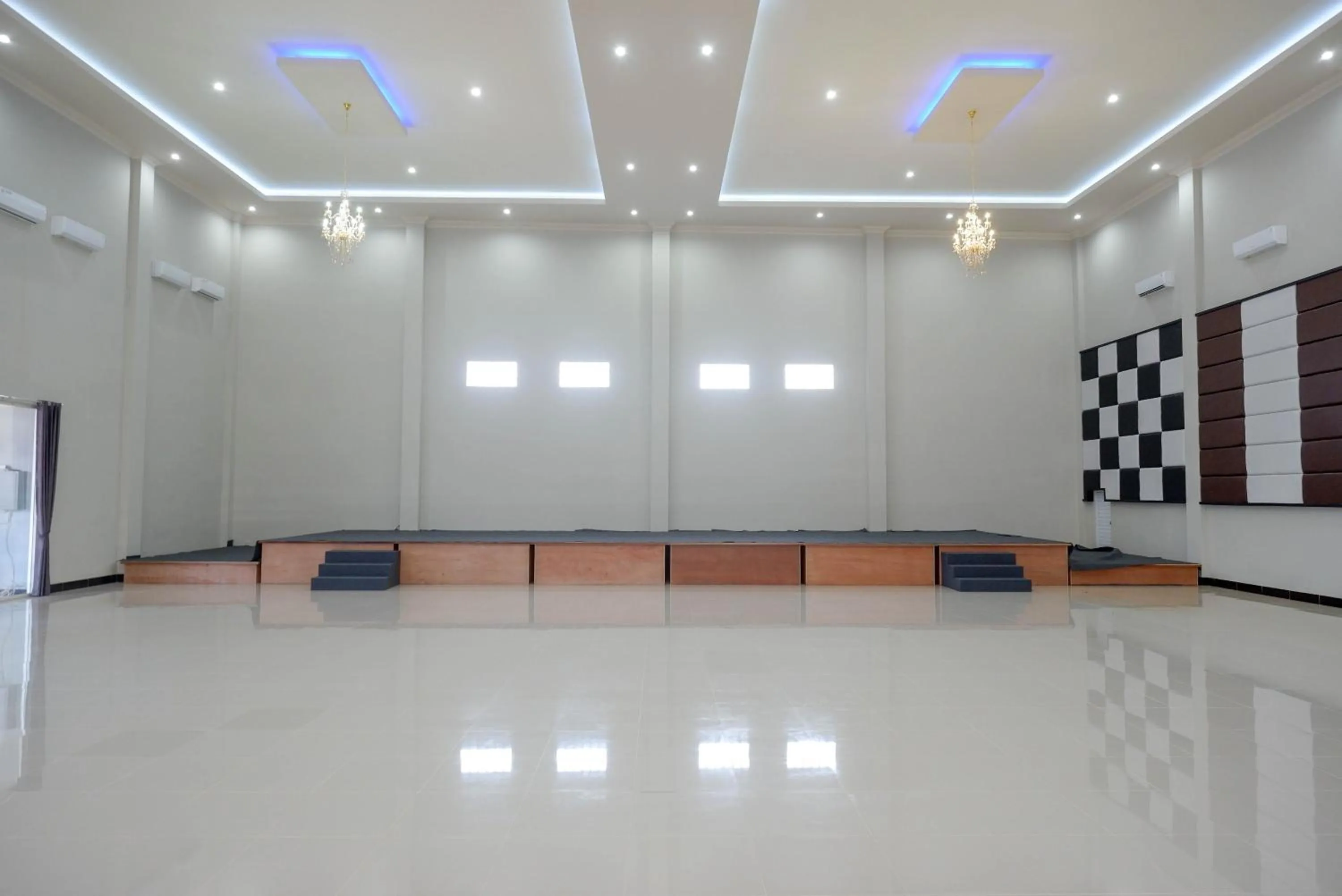 Banquet/Function facilities in RedDoorz Plus @ Jl Pemuda Pati