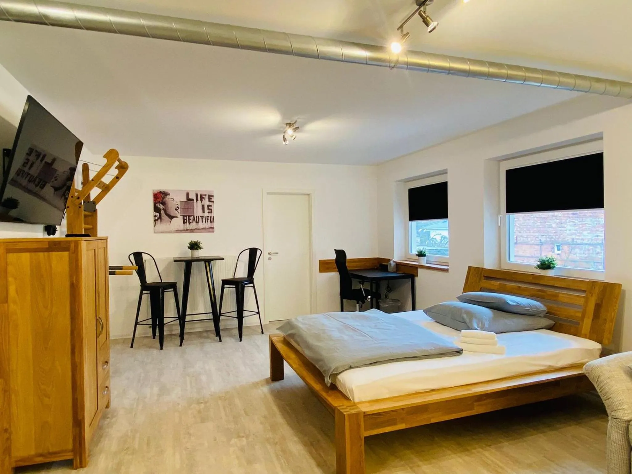 Photo of the whole room in MEINpartments Wolfsburg