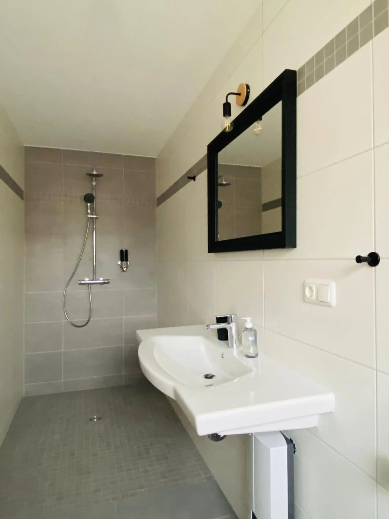 Shower in MEINpartments Wolfsburg