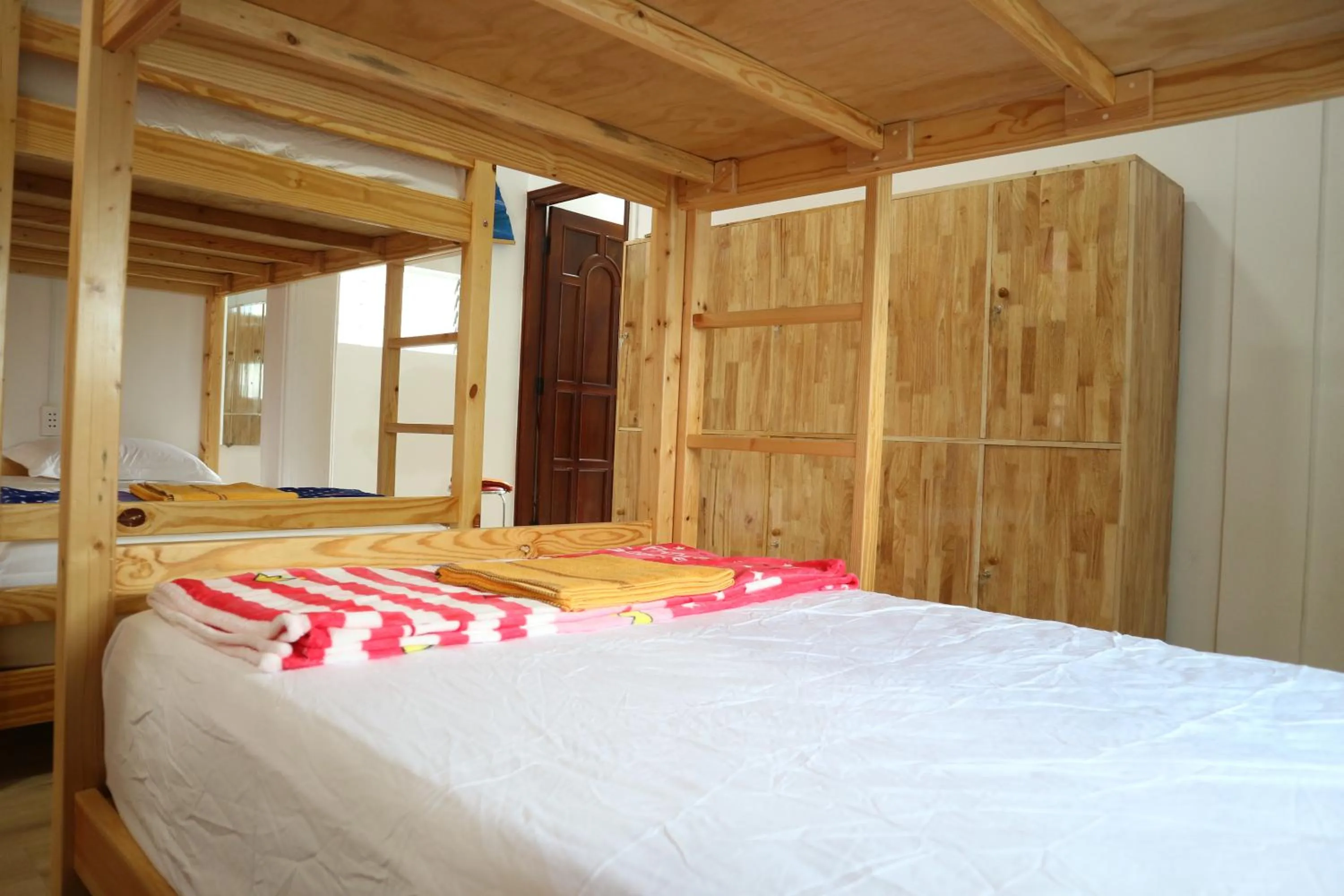 Photo of the whole room, Bed in Loan Võ hostel