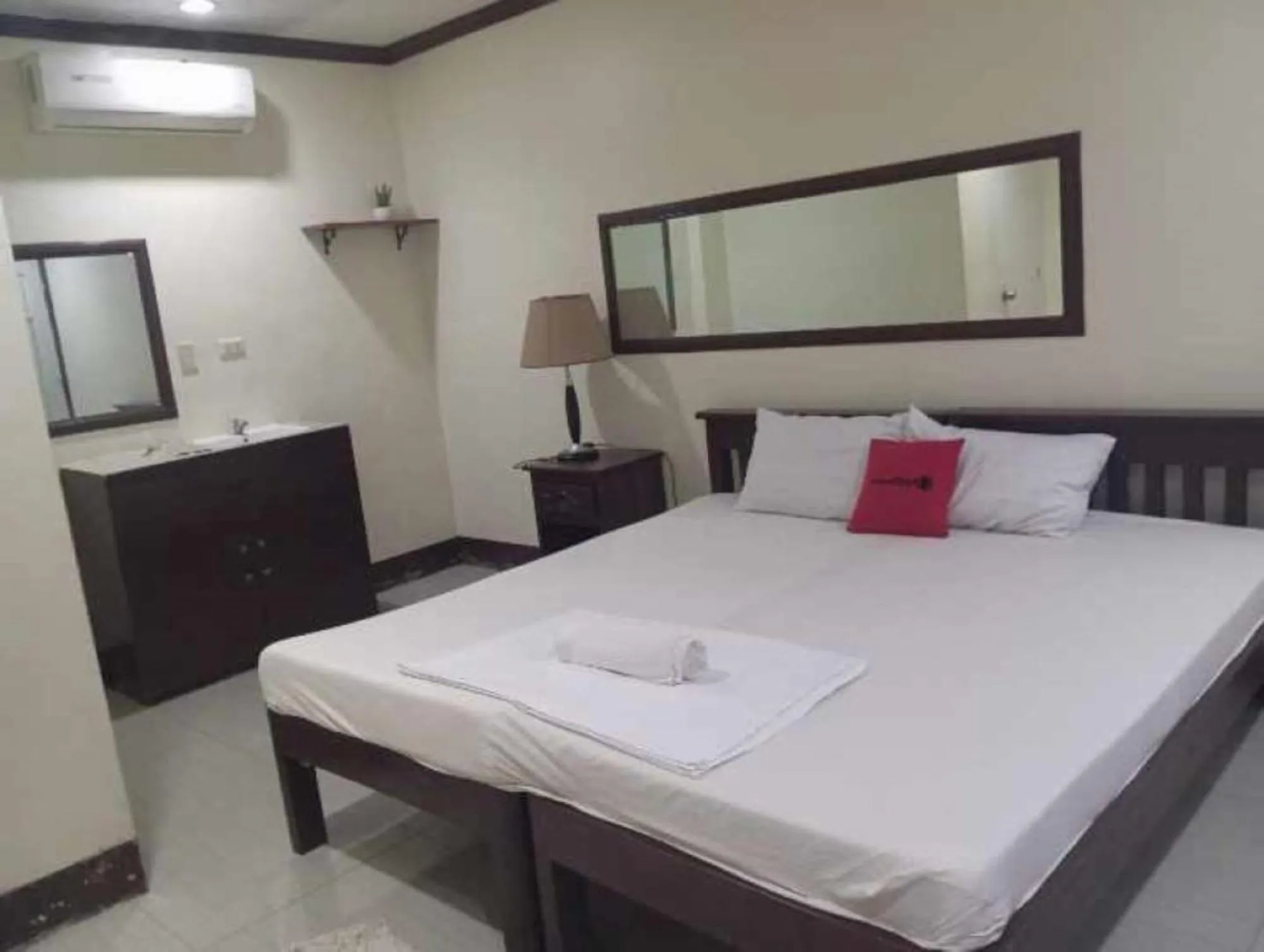 Bed in RedDoorz @ Balay Hiraya Apartment