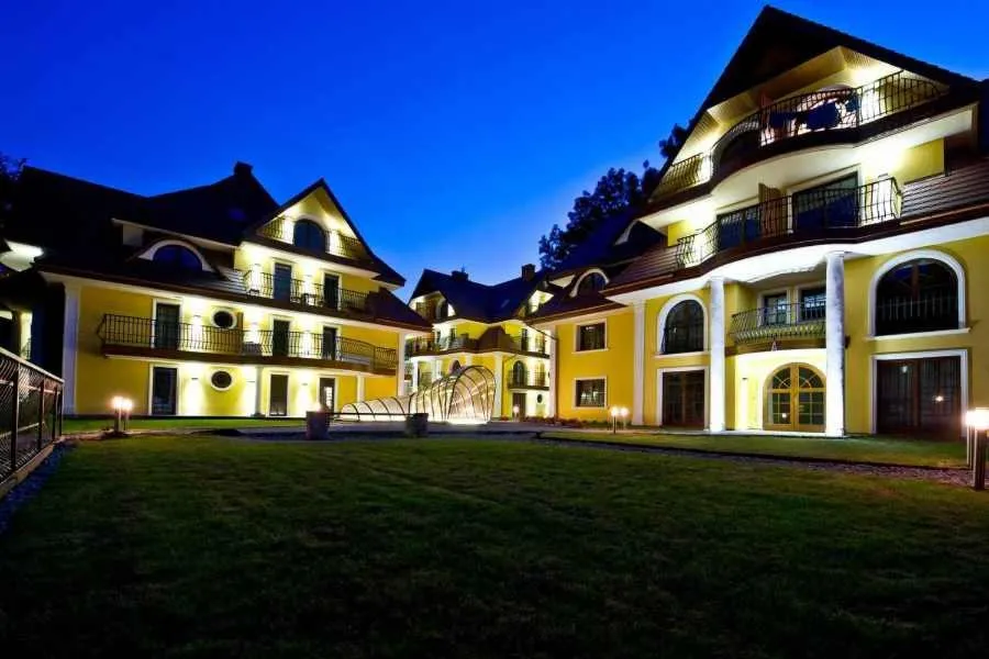 Property building in ApartHost Rezydencja Sienkiewicza