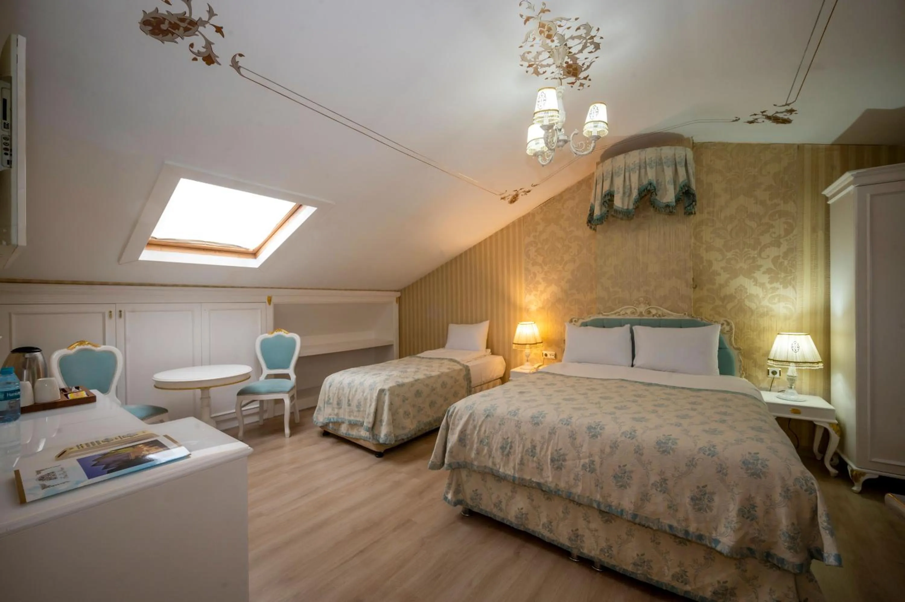 Massage, Bed in Villa Paradiso Hotel & Spa