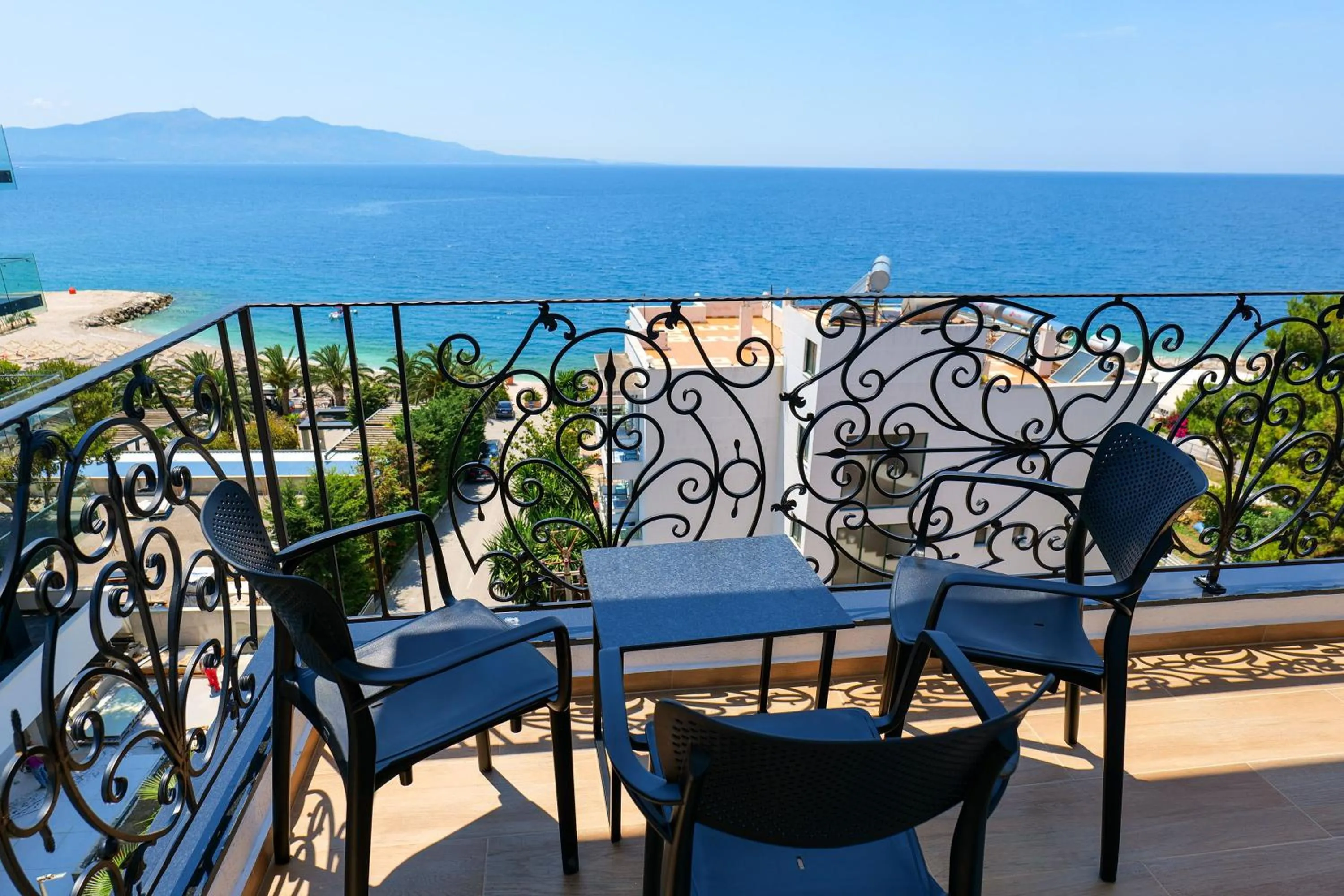 Balcony/Terrace in Seawave Hotel