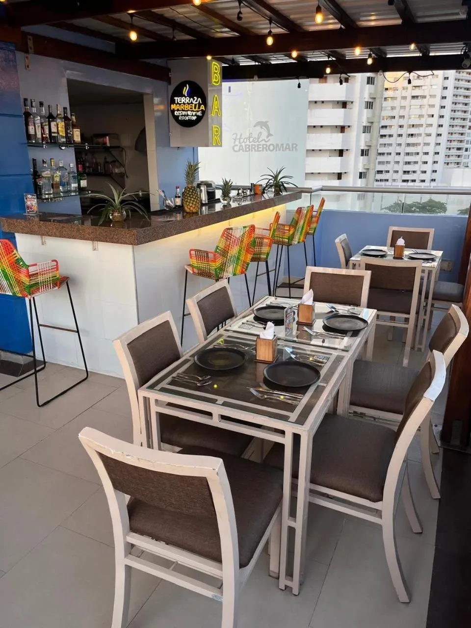 Restaurant/places to eat in Hotel Cabreromar