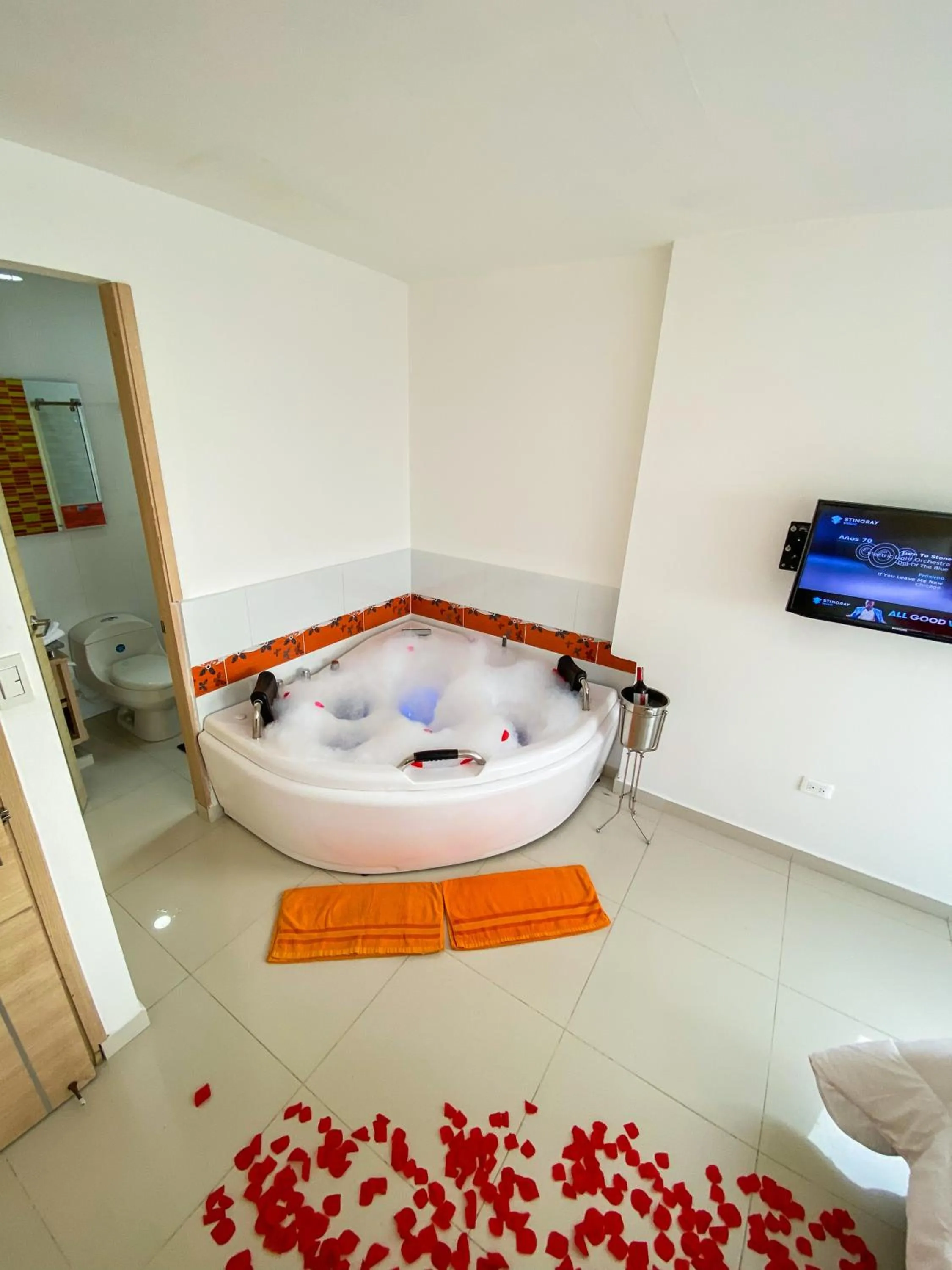 Hot Tub in Hotel Cabreromar