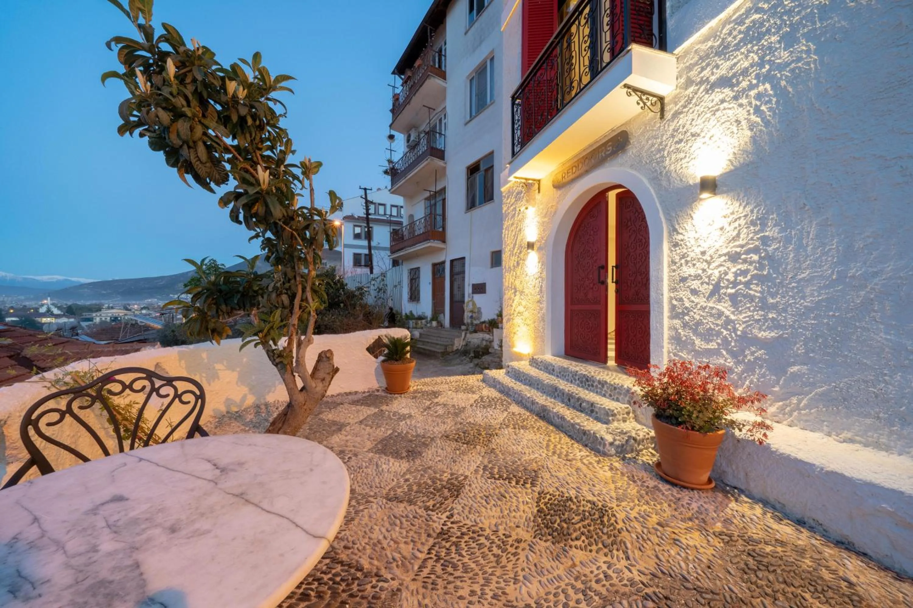 Patio in Reddoors Suites Sea View