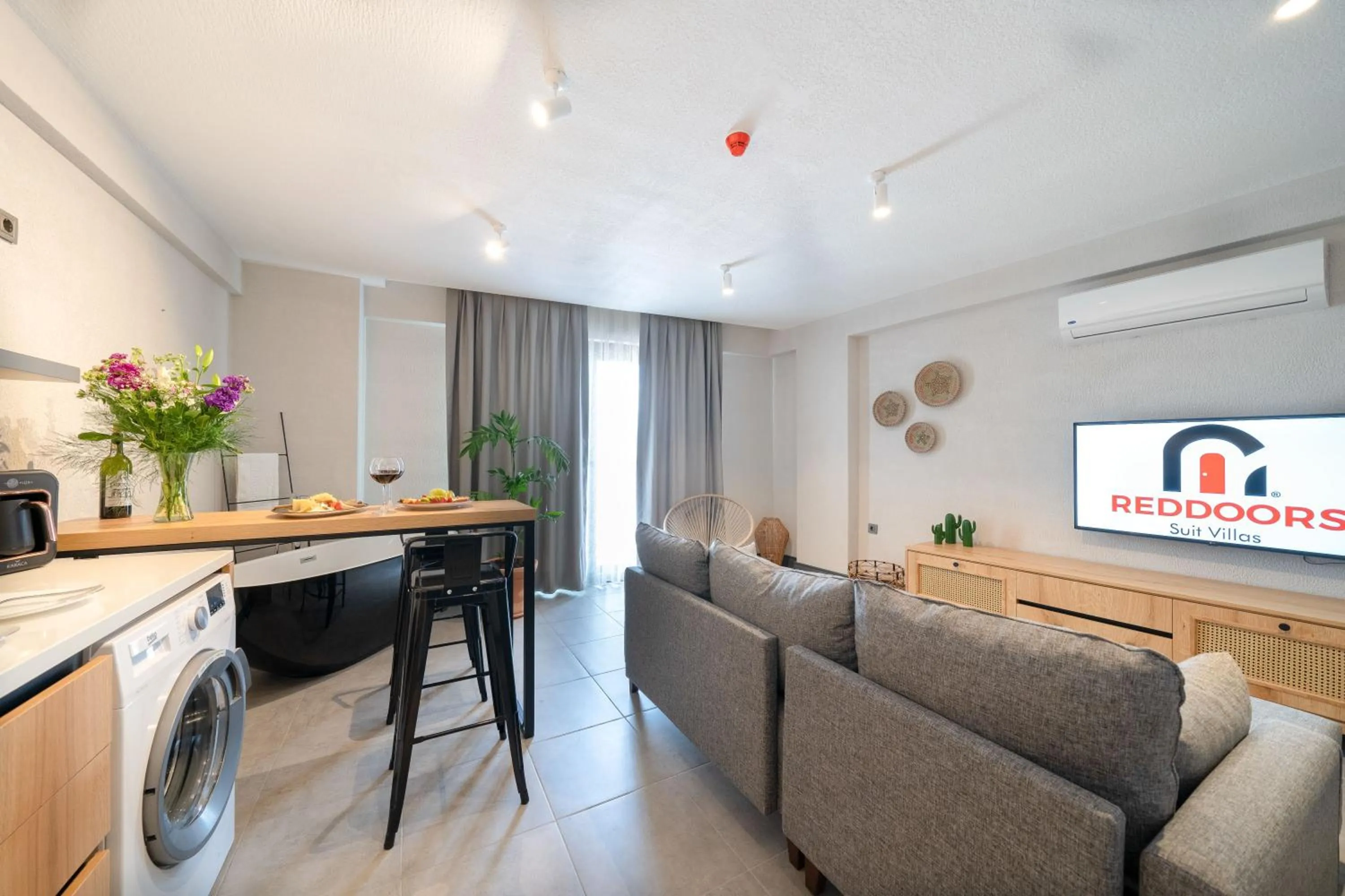 Living room in Reddoors Suites Sea View