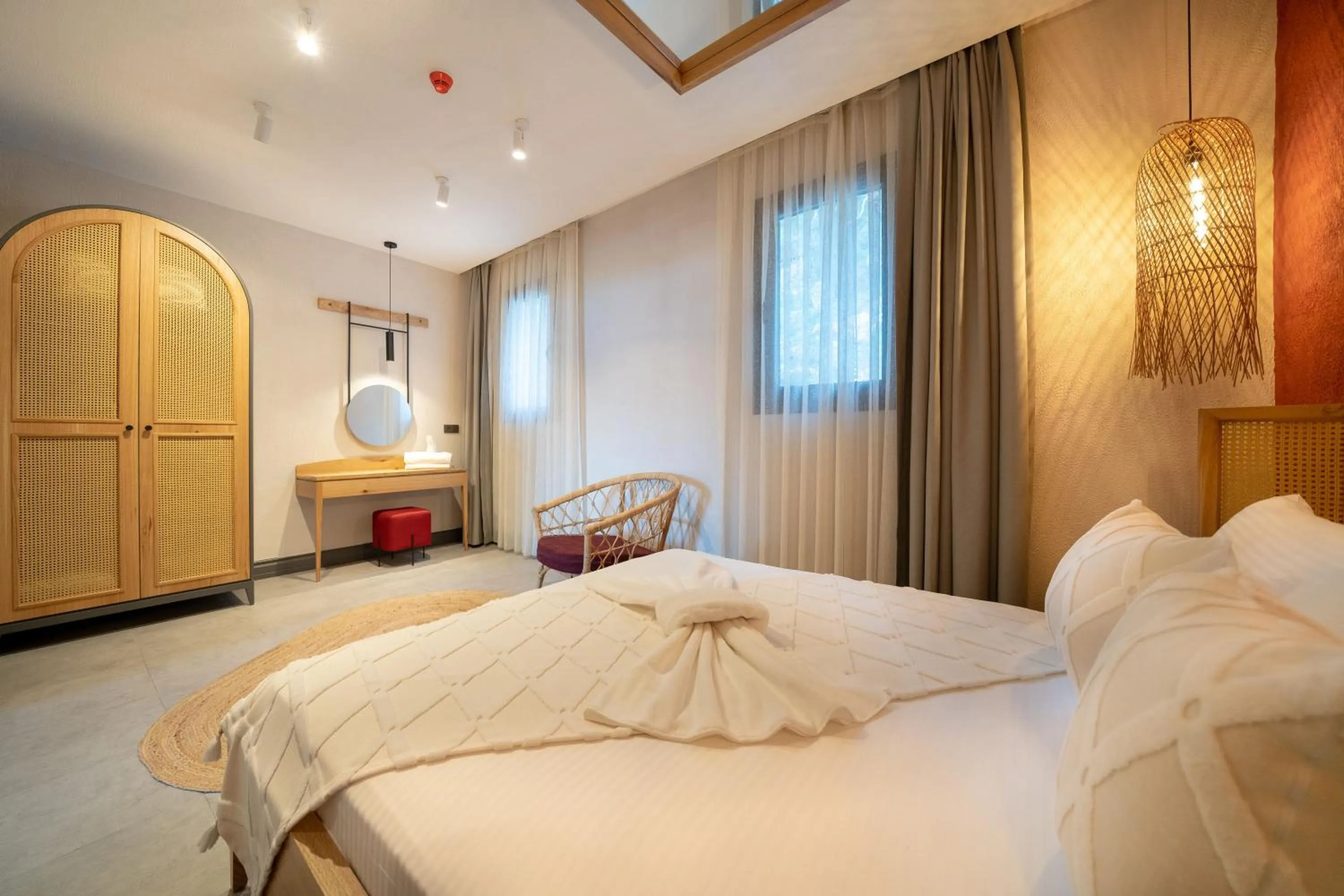 Bedroom in Reddoors Suites Sea View