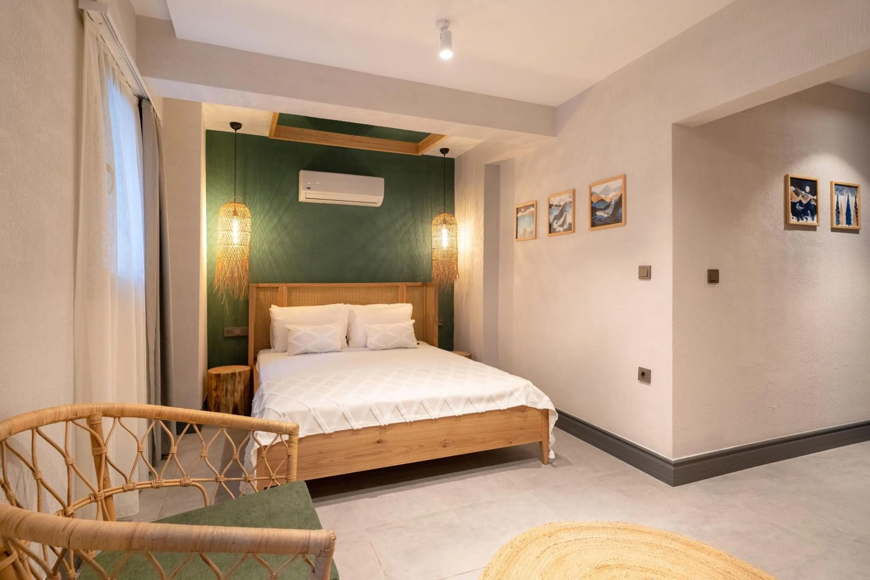 Bedroom in Reddoors Suites Sea View