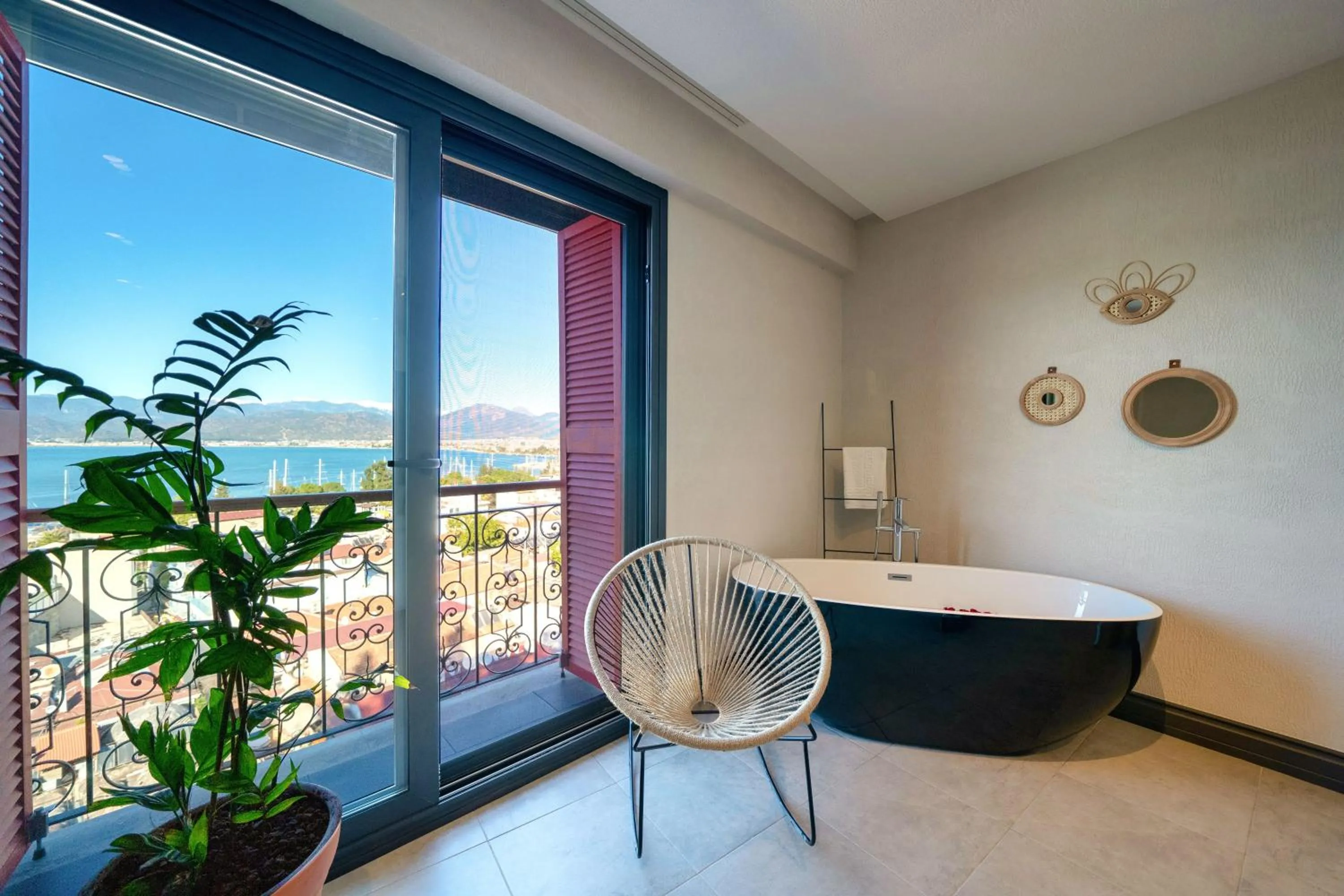 Living room in Reddoors Suites Sea View