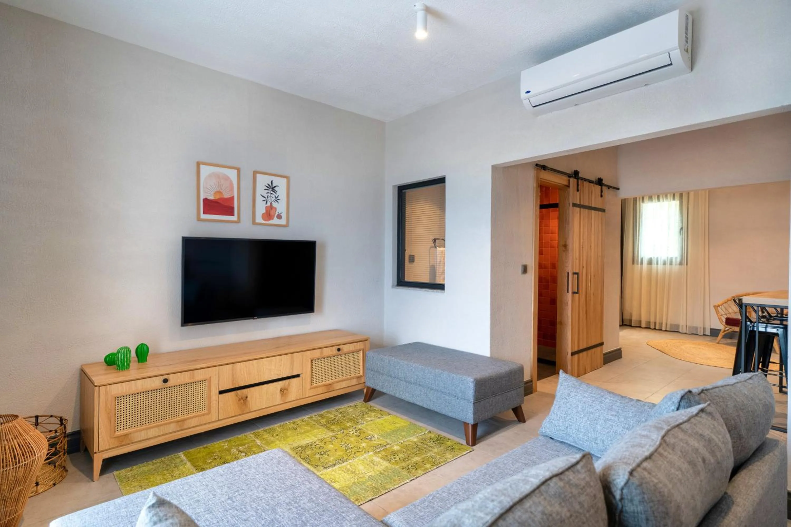 Living room in Reddoors Suites Sea View