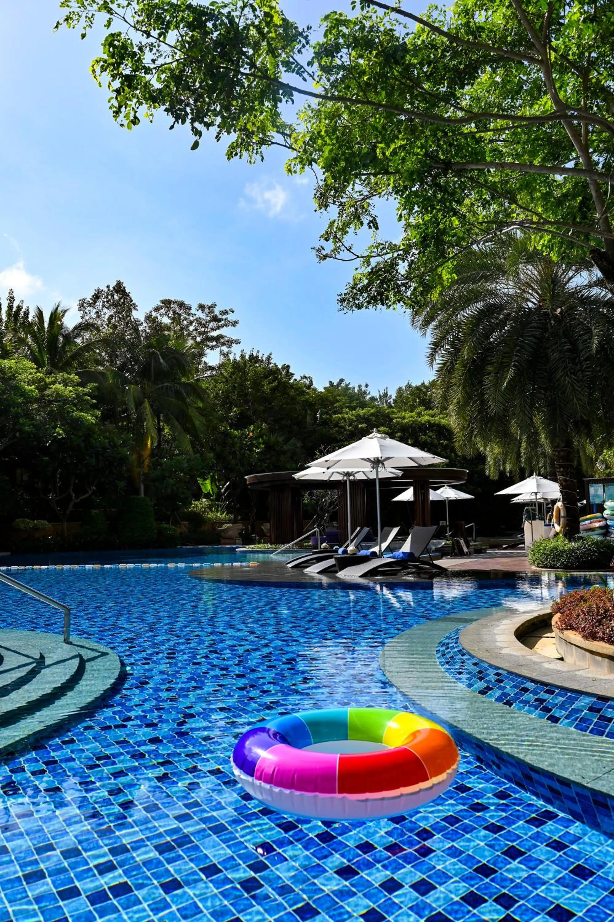 Swimming pool in InterContinental Sanya Haitang Bay Resort by IHG