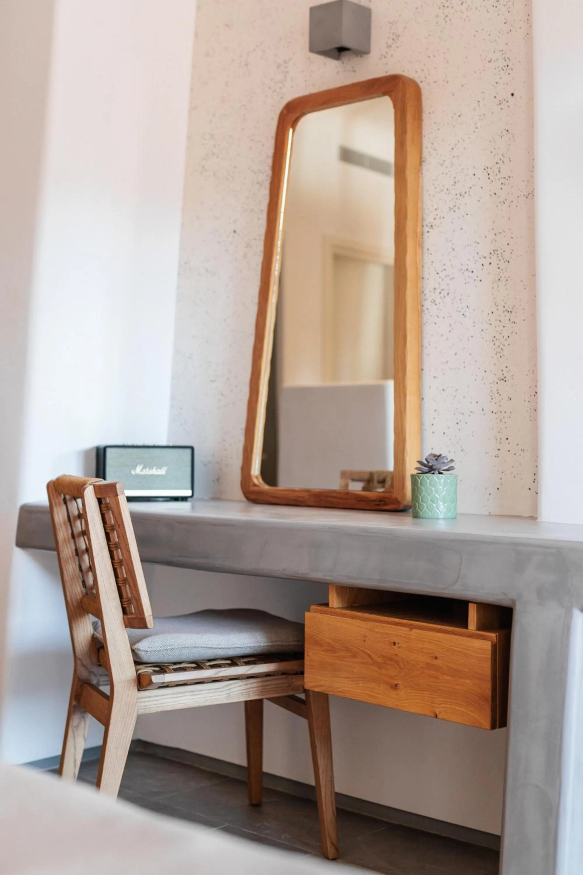 Seating area in Mileo