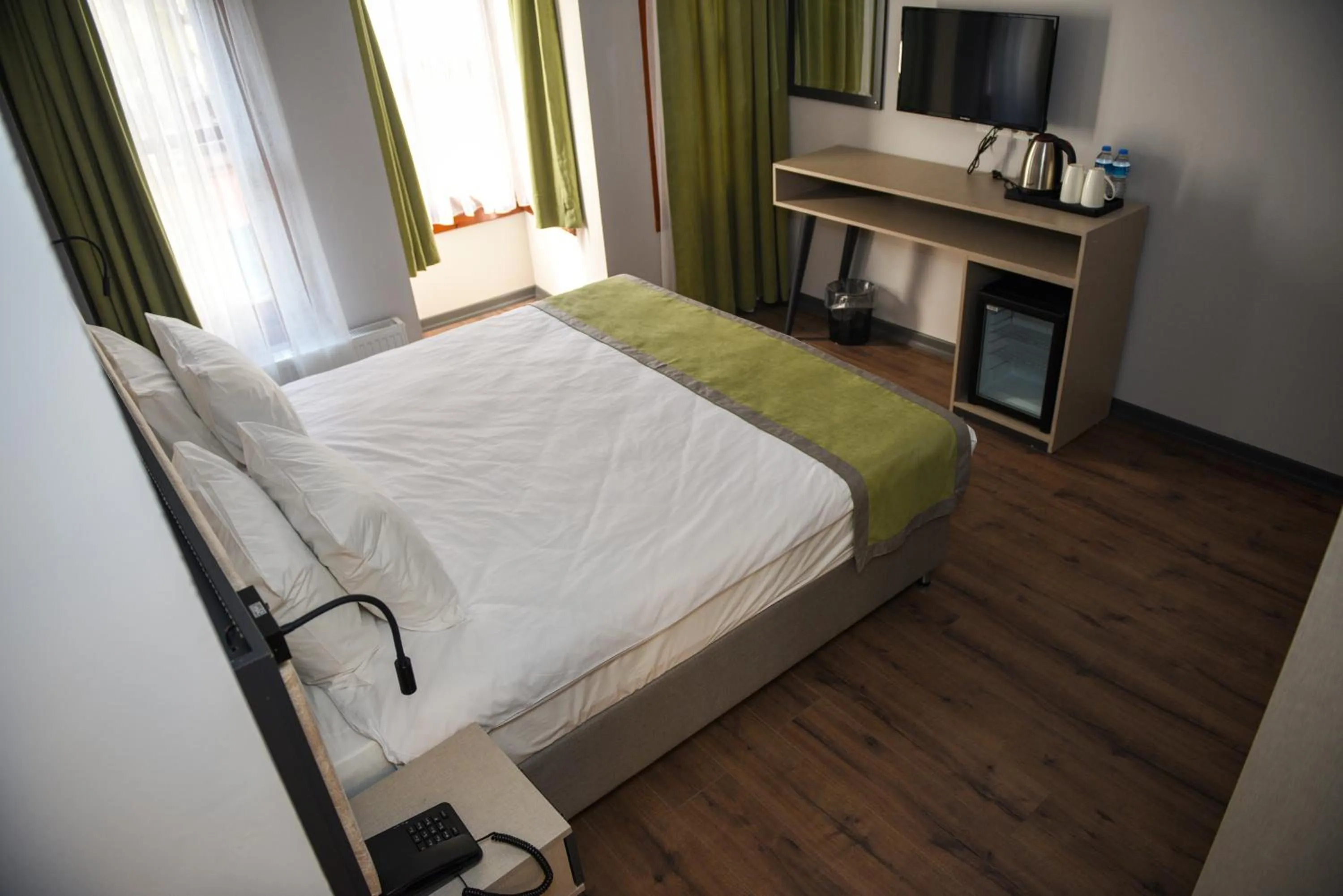 Photo of the whole room, Bed in BEST HOTEL KADIKOY