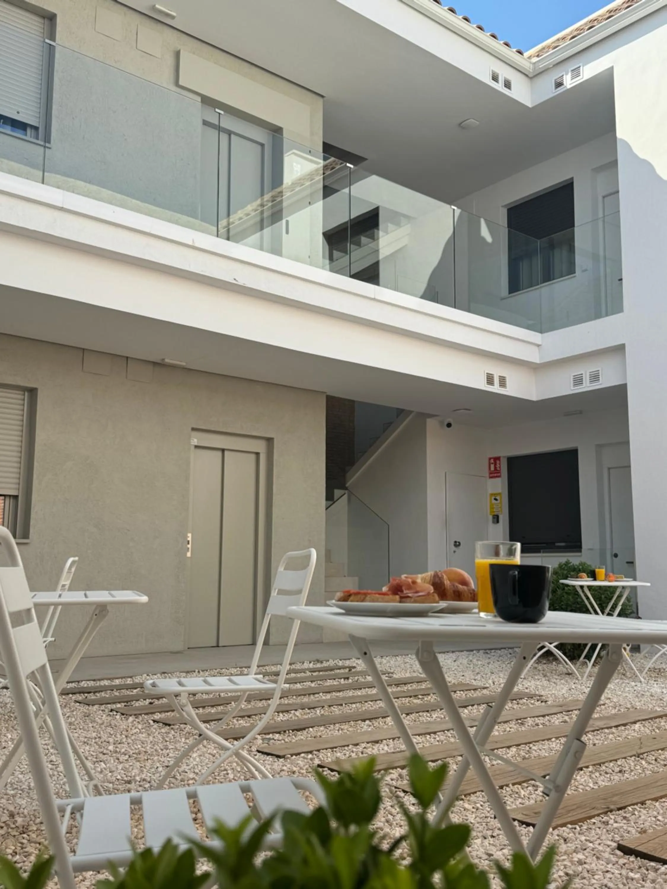 Patio in MEDINA HOMES PUENTE ROMANO