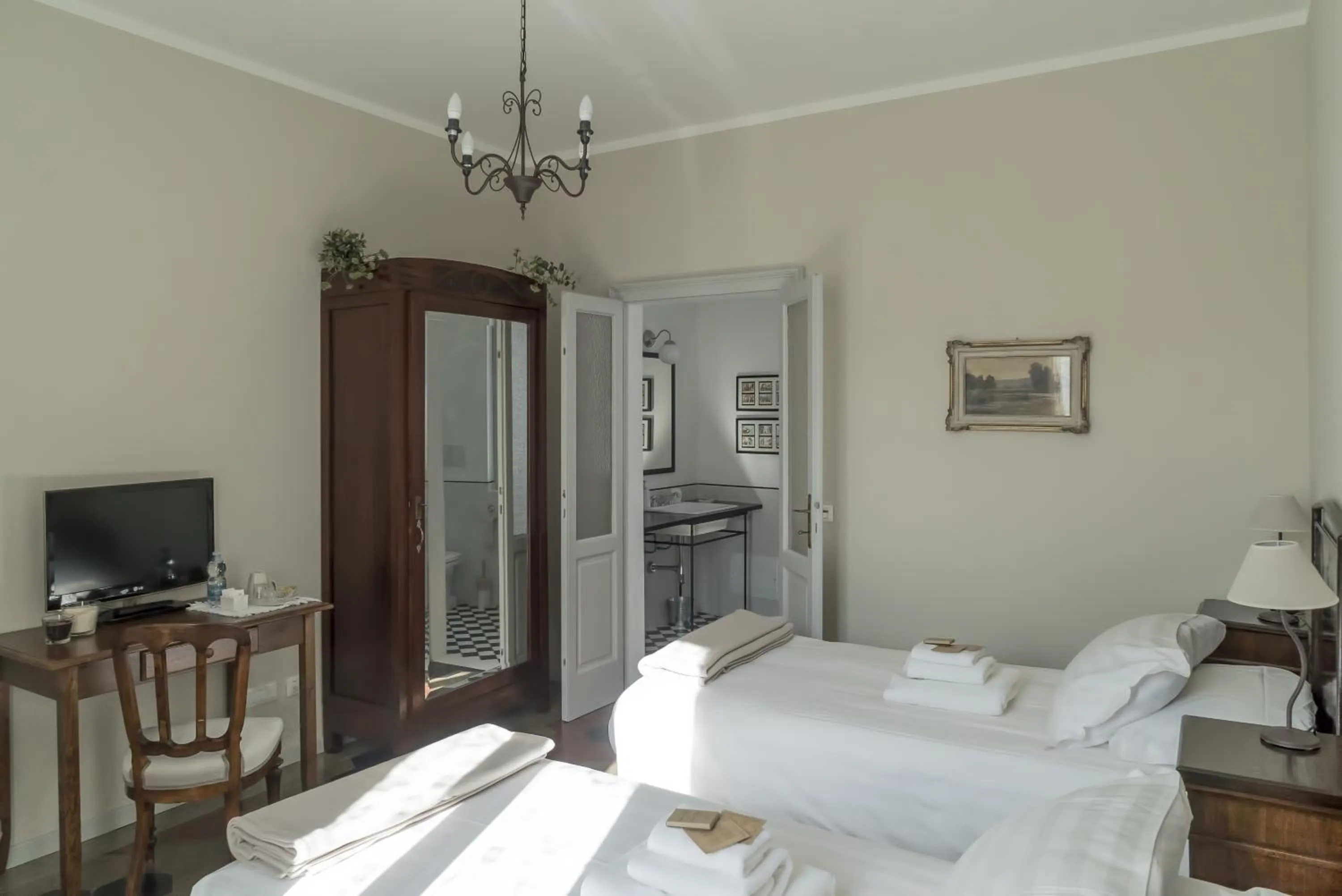 Bedroom, Bed in Locanda San Bernardo