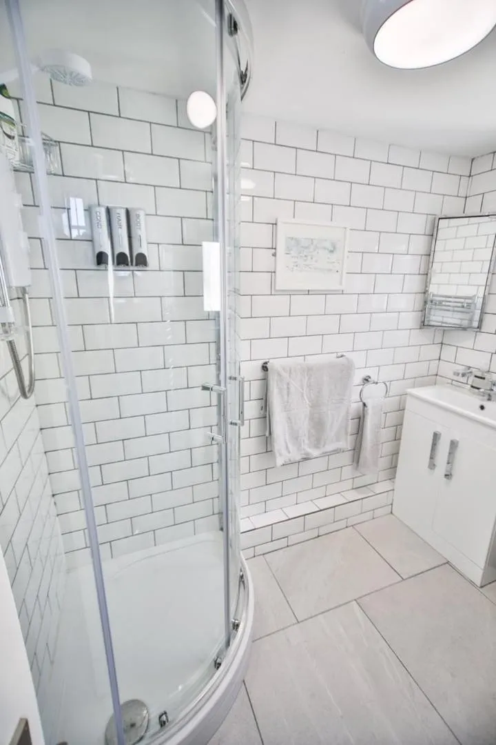 Bathroom in The Lookout - Hastings