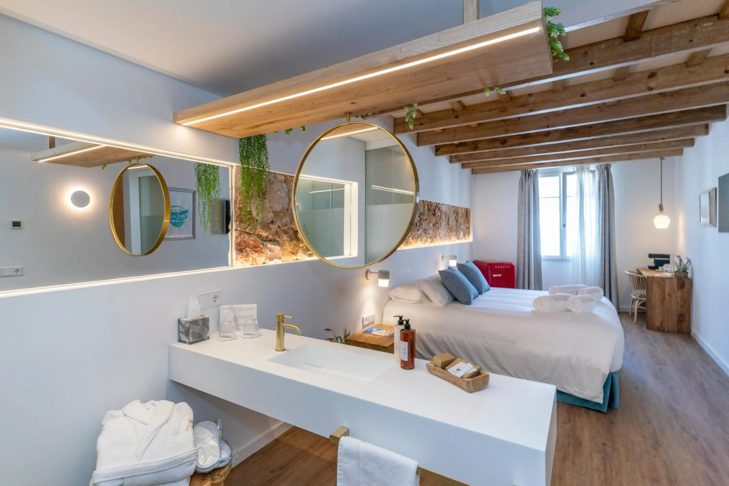 Bed in Hotel S'Antiga Adults Only