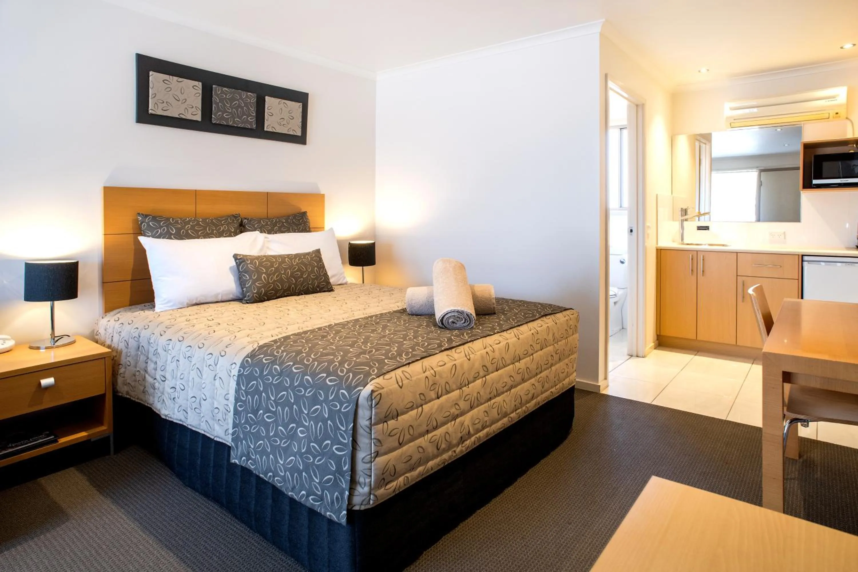 Bedroom, Bed in Tea House Motor Inn