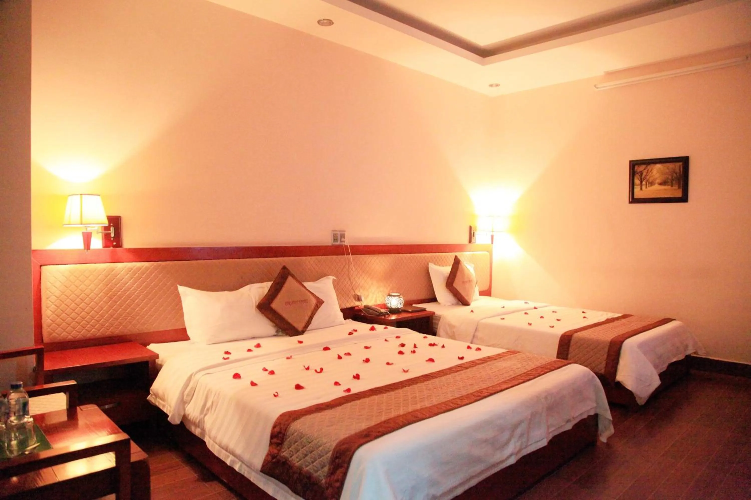 Bed in Paradis Hotel