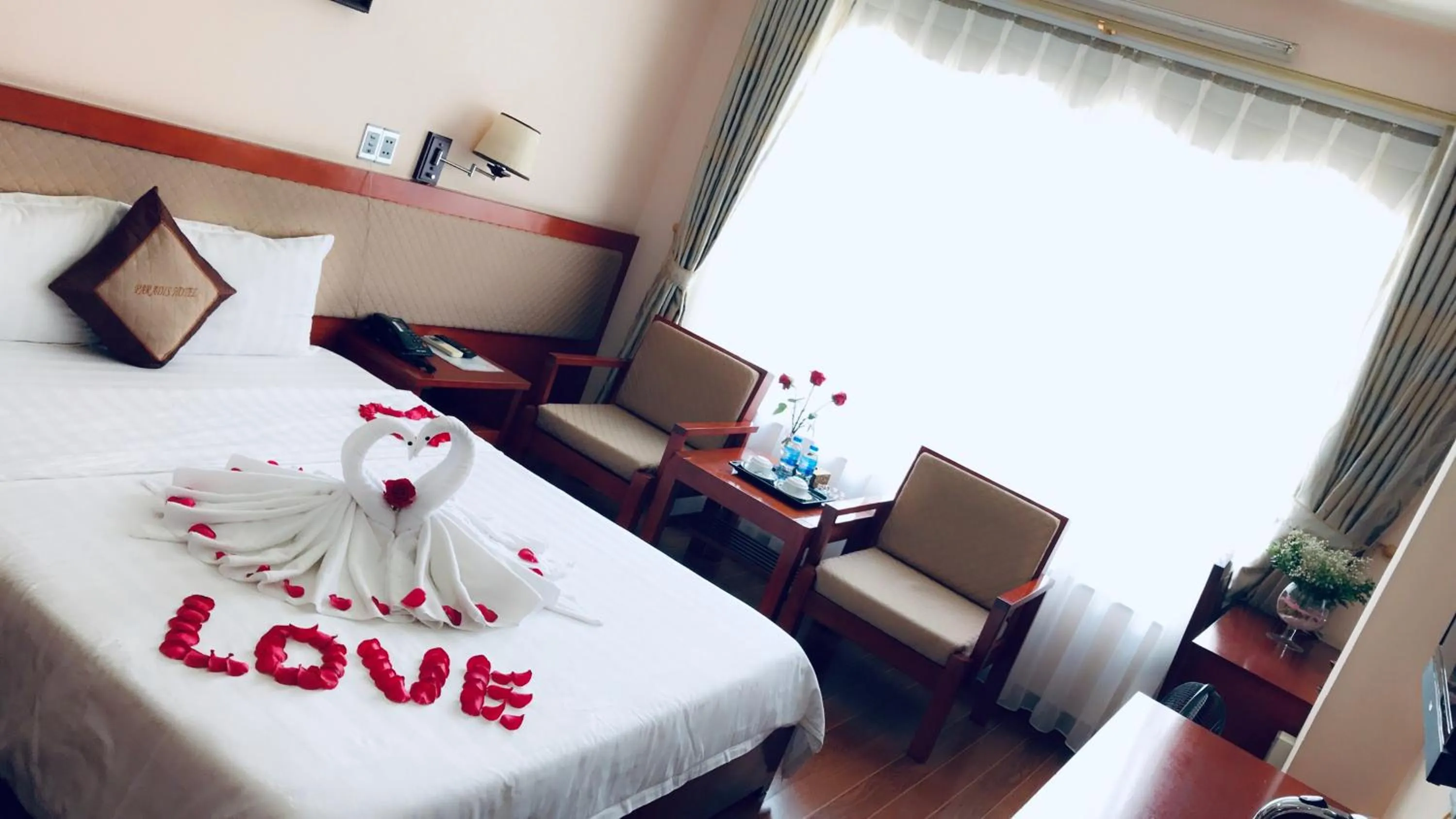 Bed in Paradis Hotel