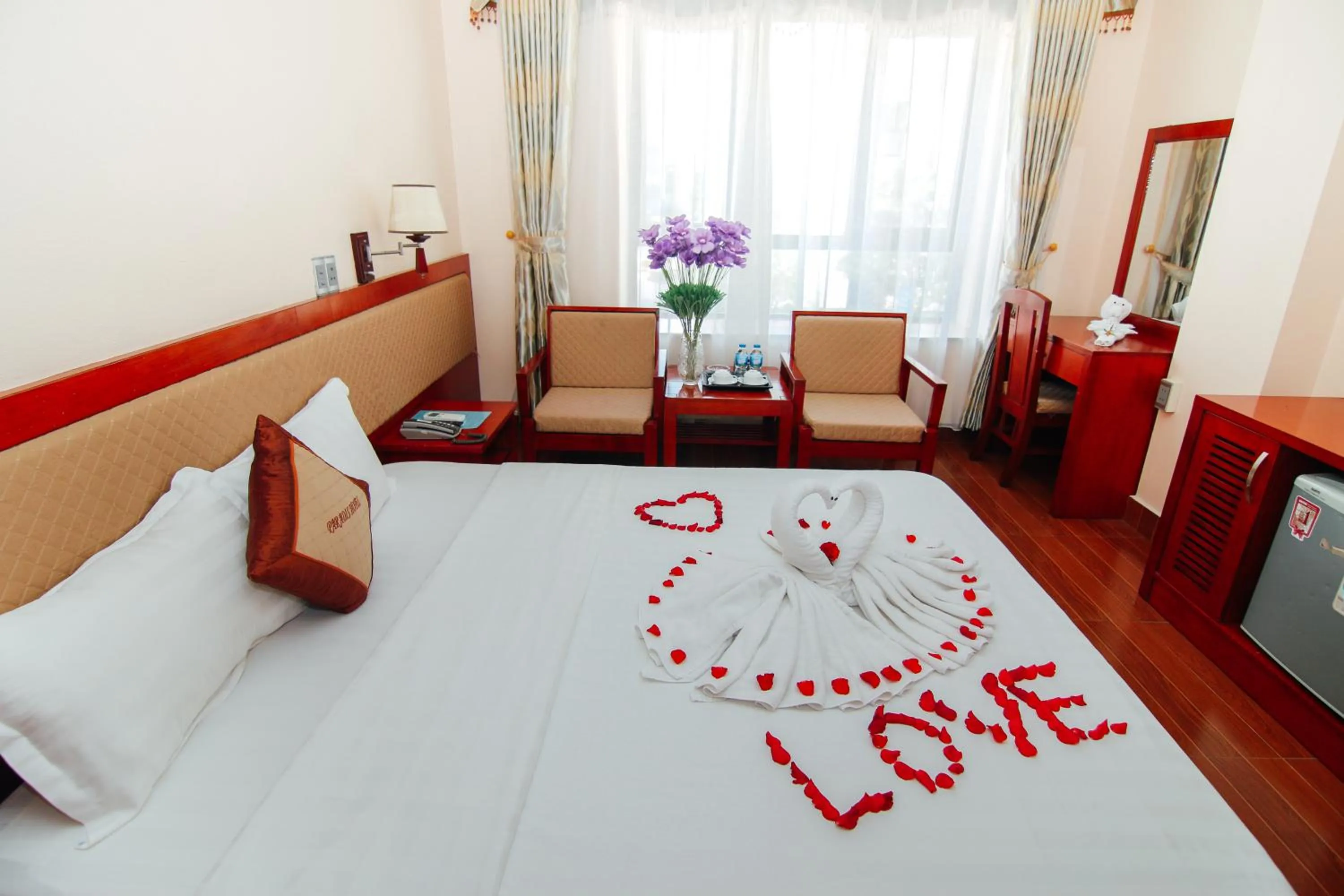 Bed in Paradis Hotel