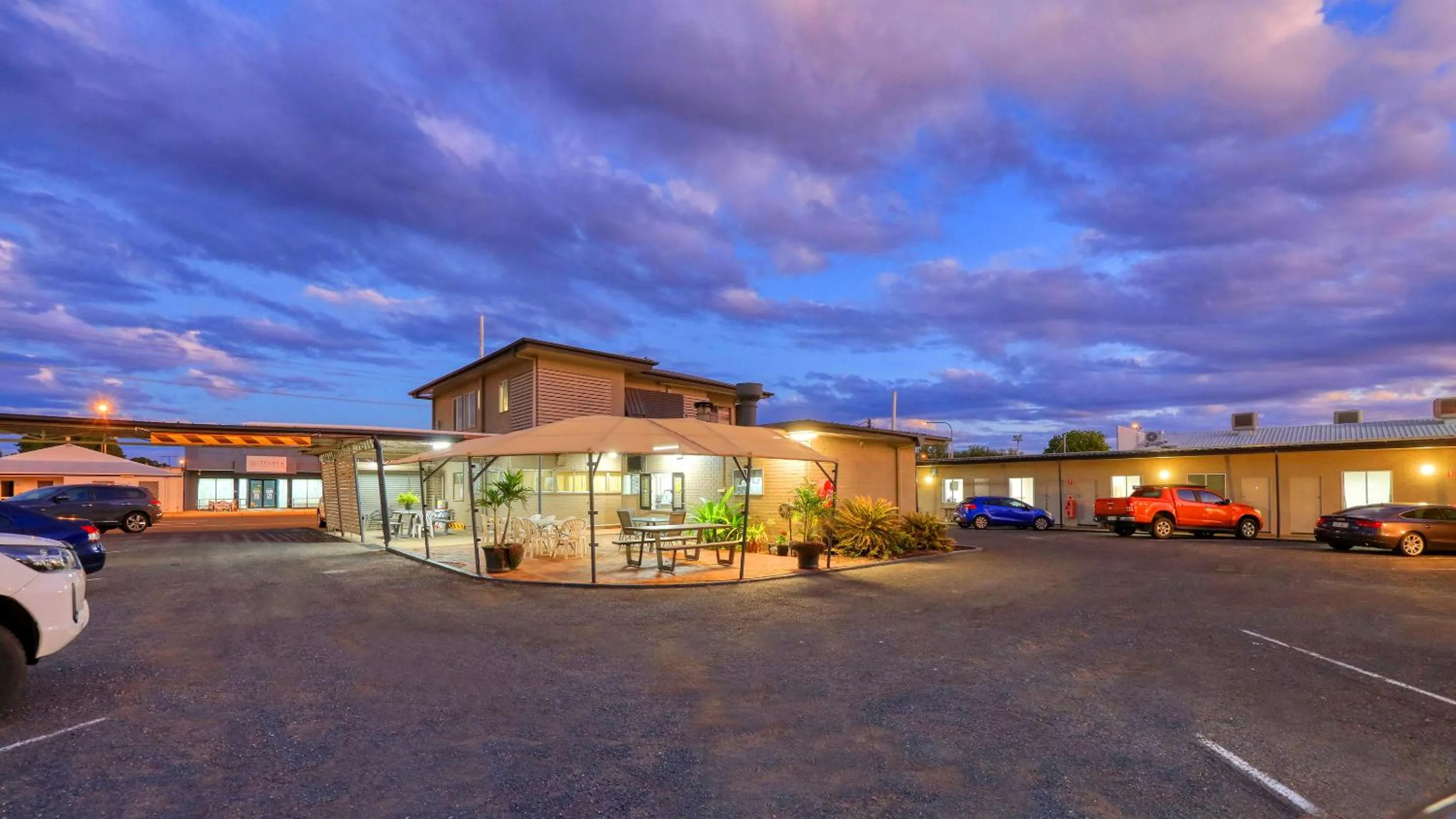 Parking in Motel 707