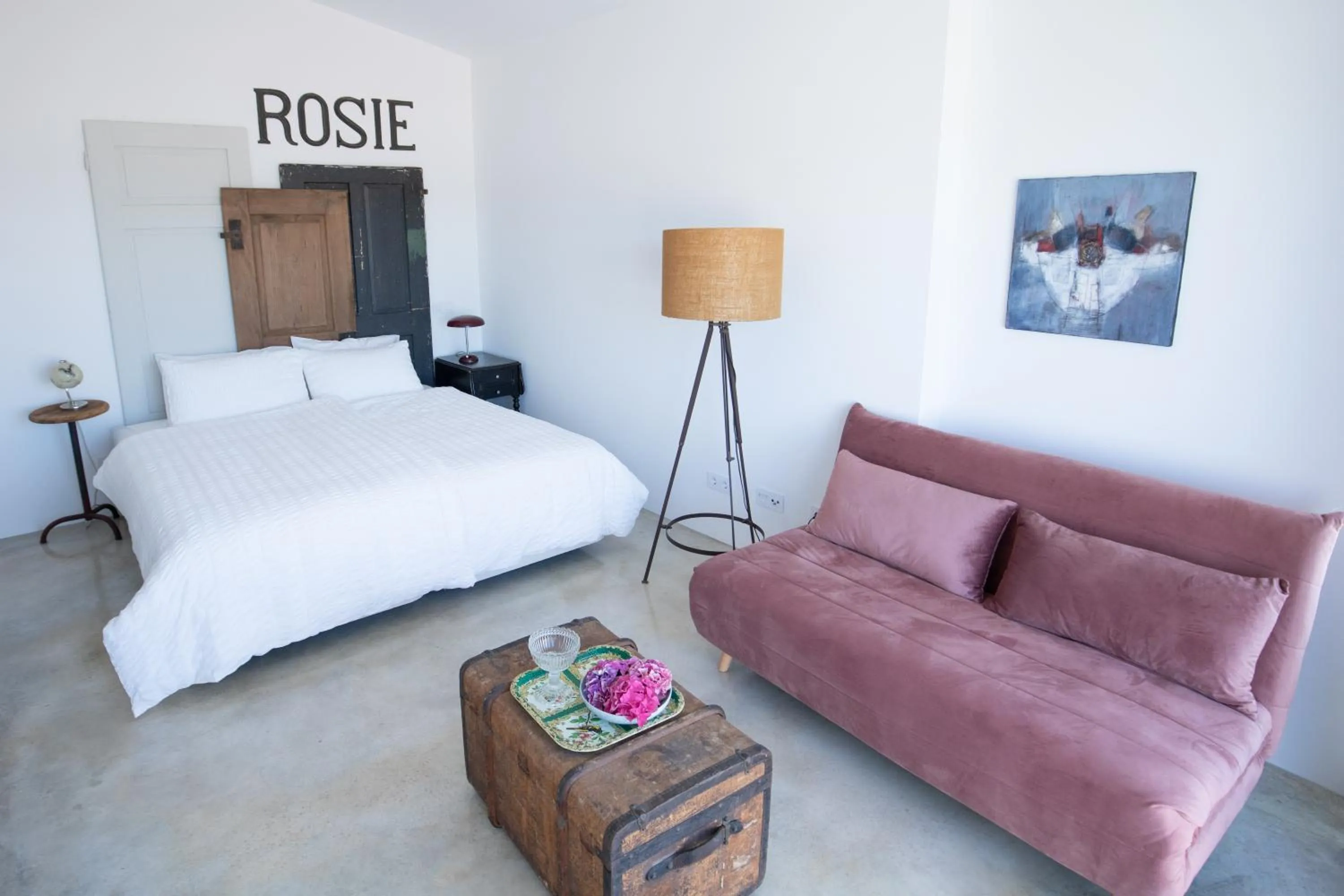 Photo of the whole room, Bed in Moinho Calmo