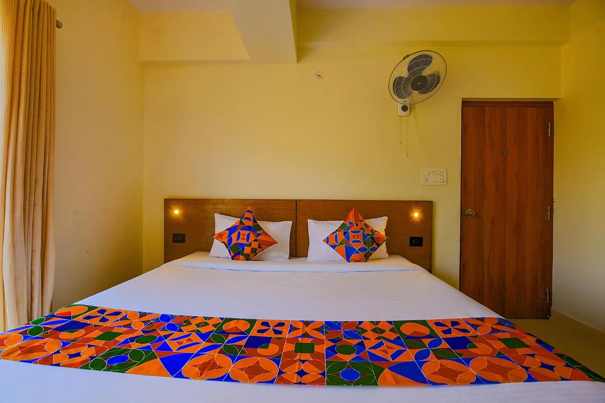 Bed in FabHotel GR Lake View - BTM Layout